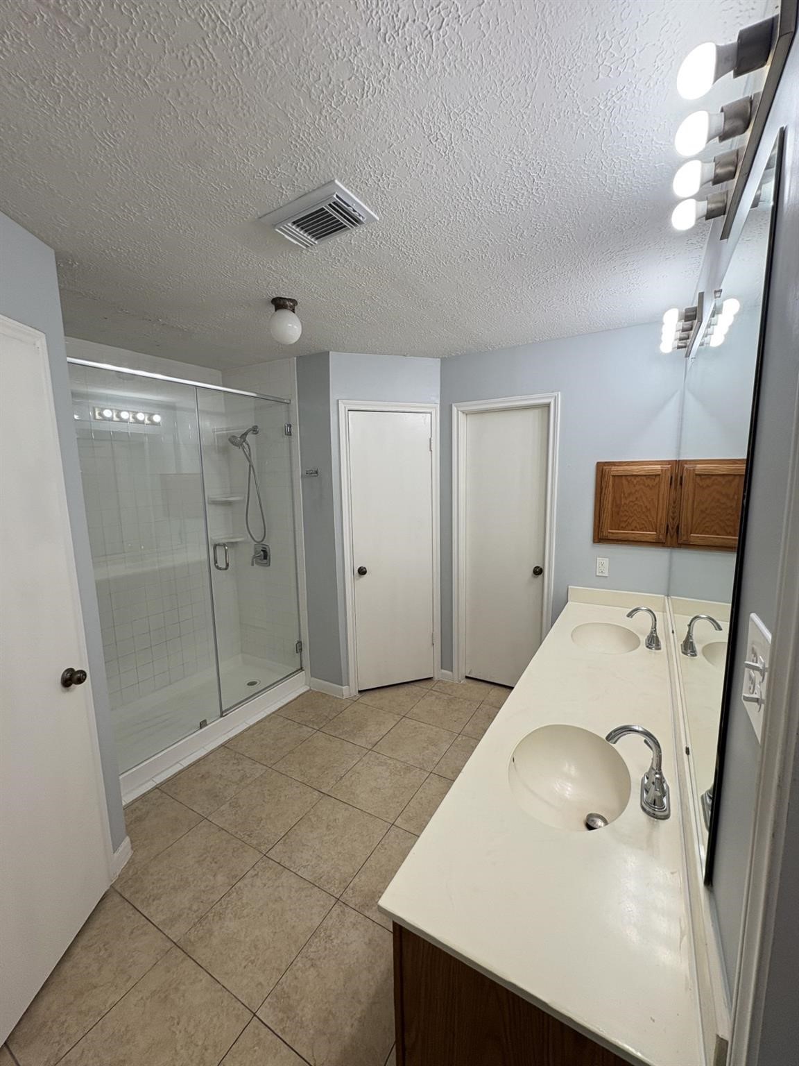 2519 Carriage Lane Property Photo 17