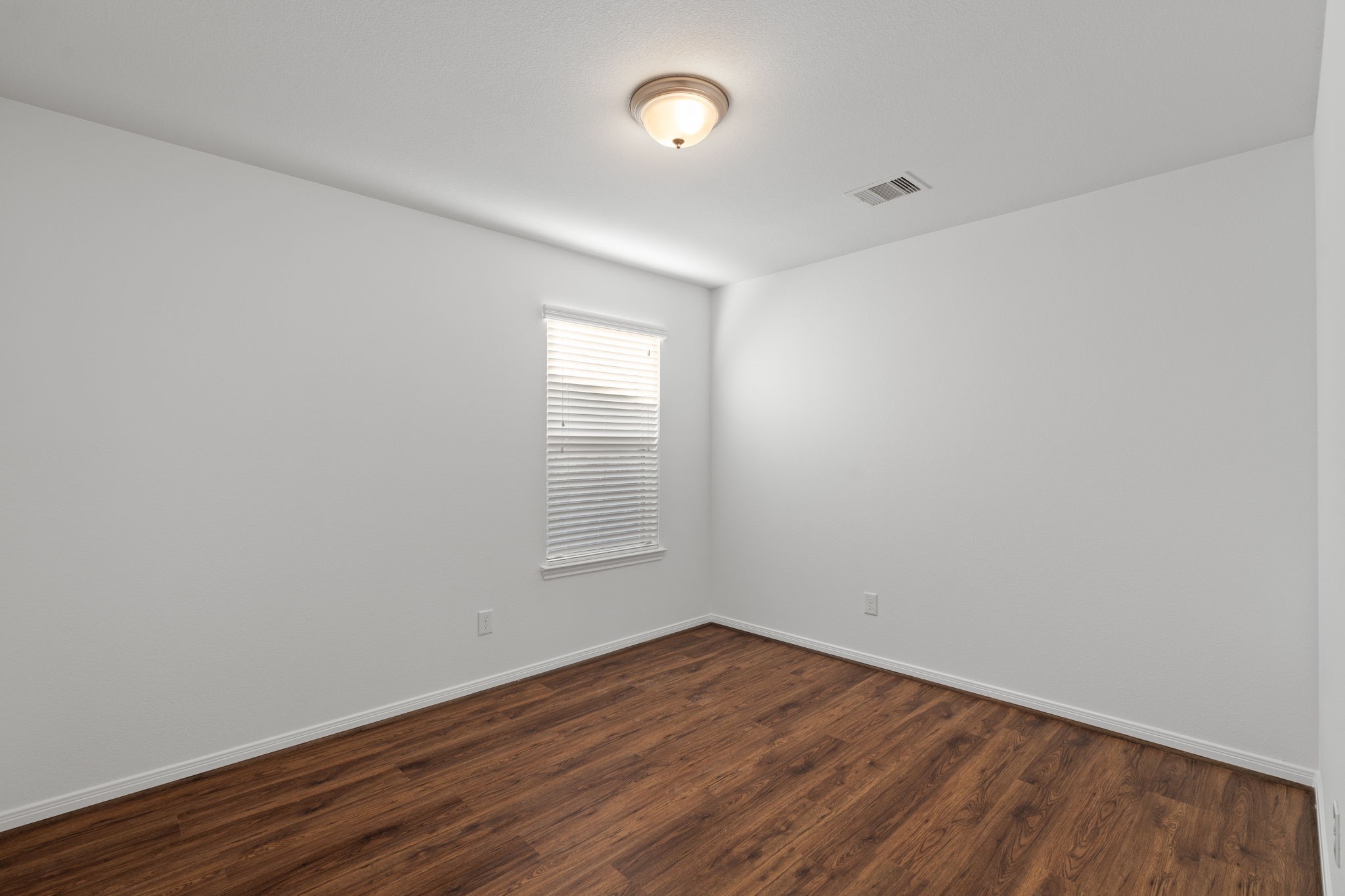 2927 Cone Flower Drive Property Photo 18