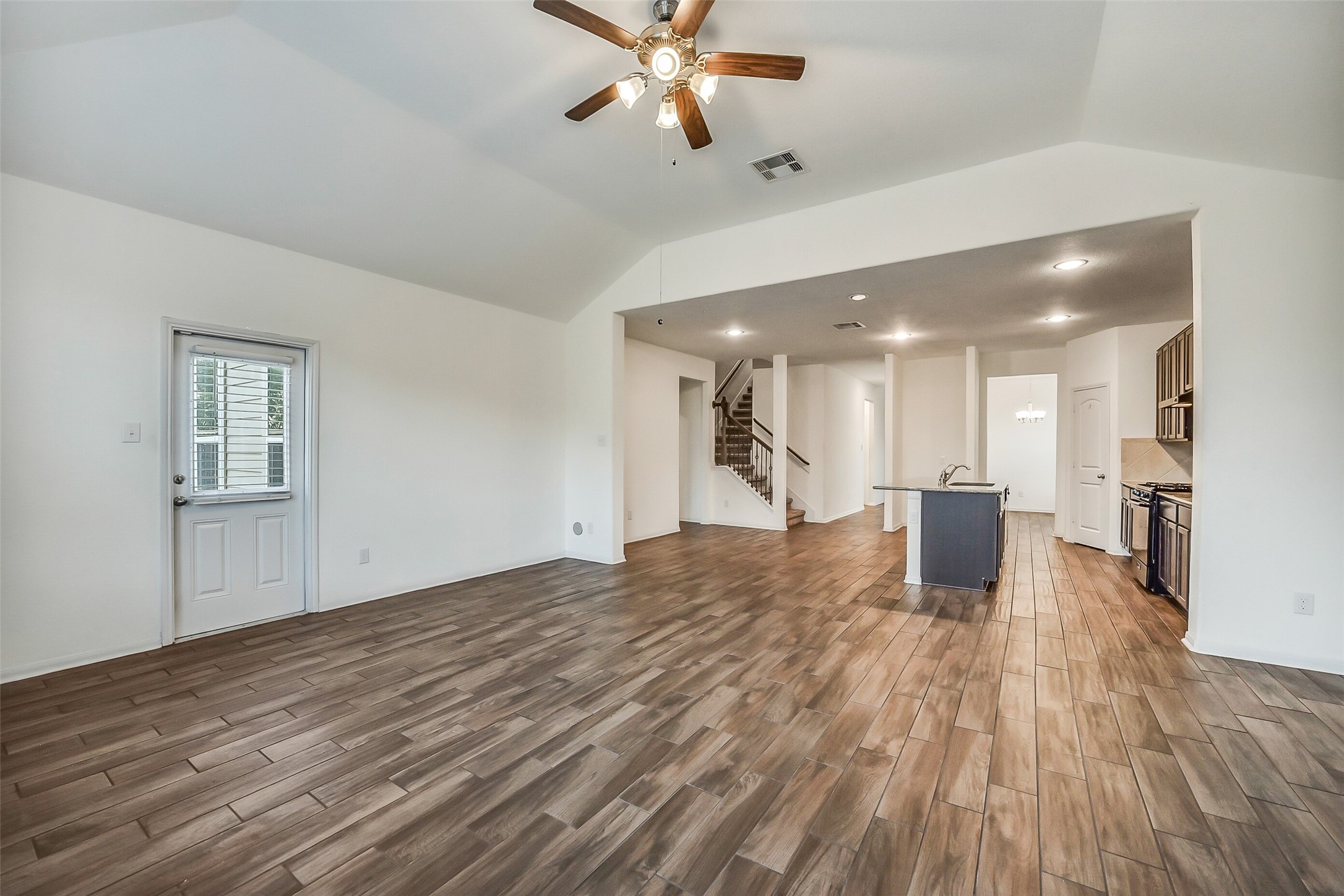 903 Willowick Bay Drive Property Photo 6