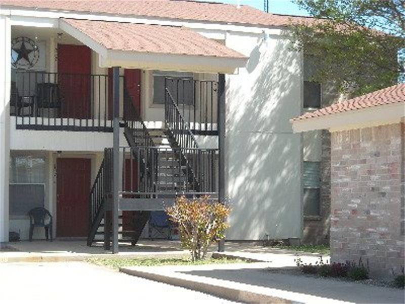 403 Mesquite Property Photo 2