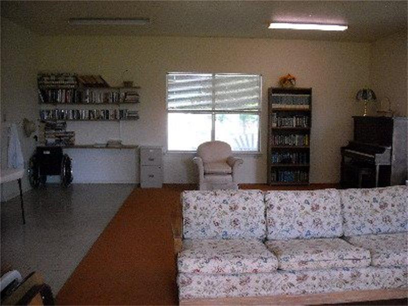 403 Mesquite Property Photo 3
