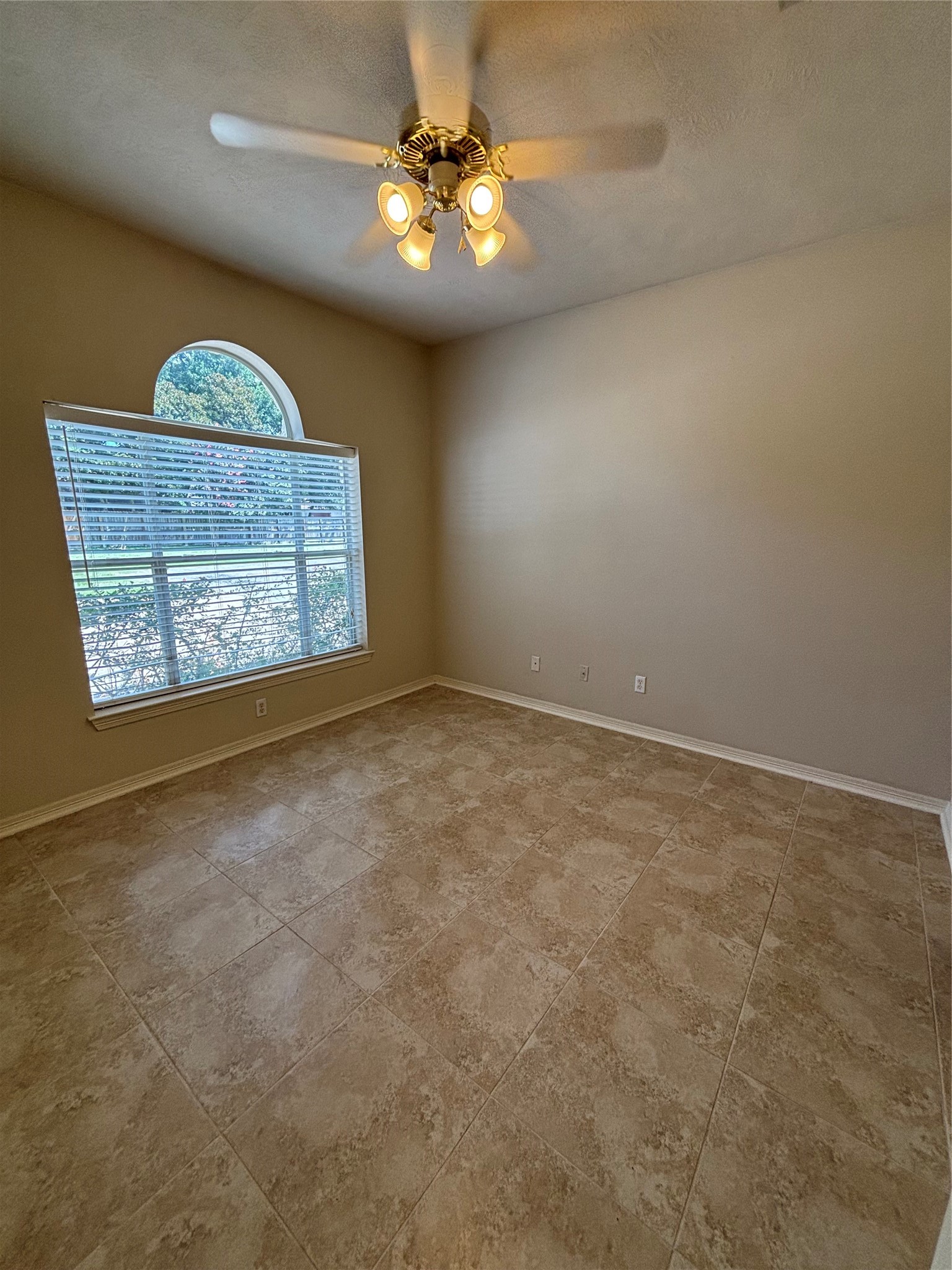 10735 Norchester Village Property Photo 6