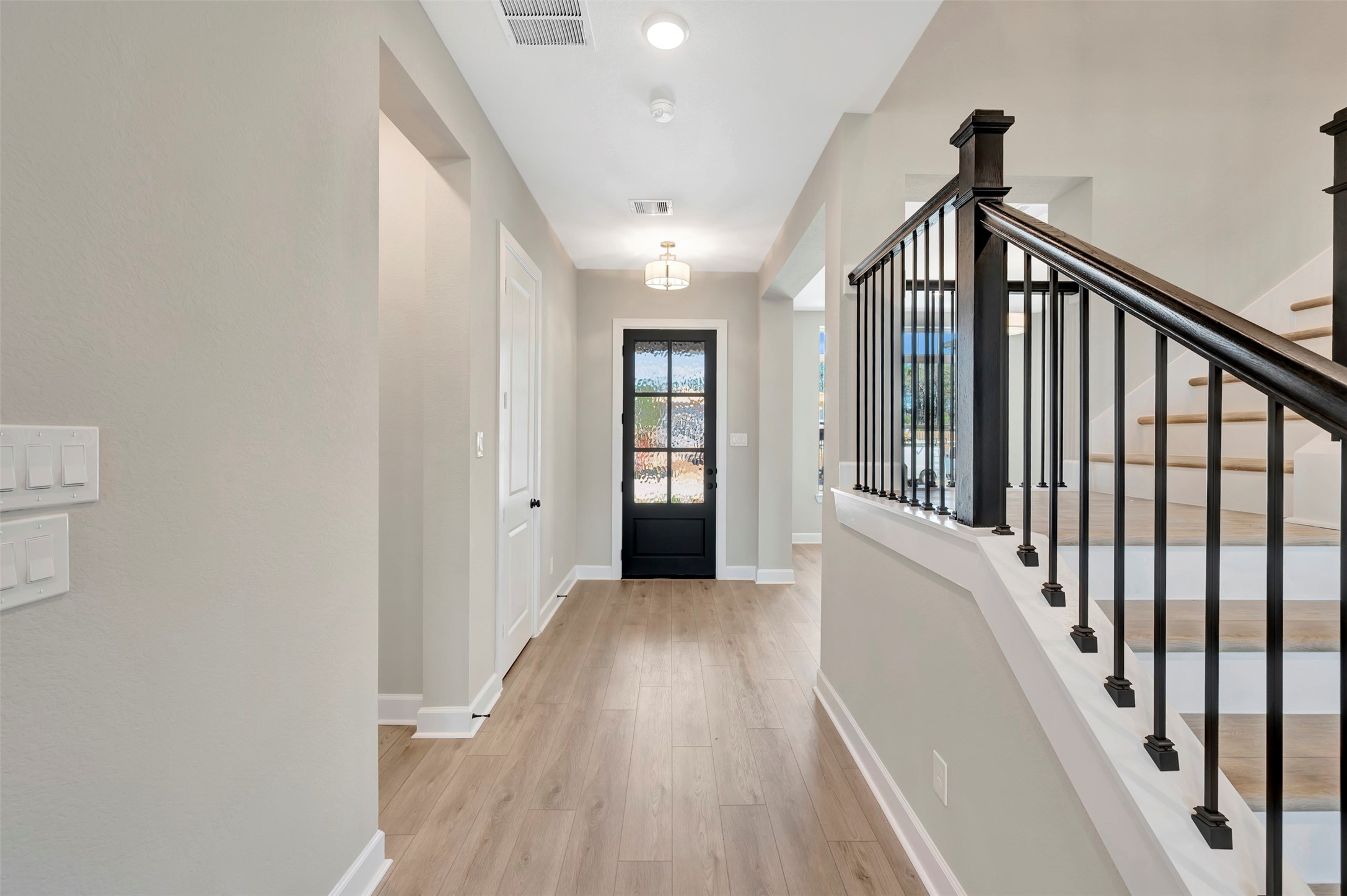 1761 Howler Way Property Photo 8