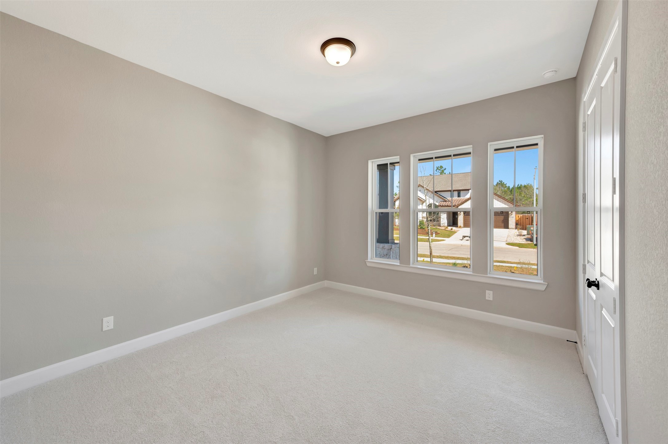 1761 Howler Way Property Photo 30
