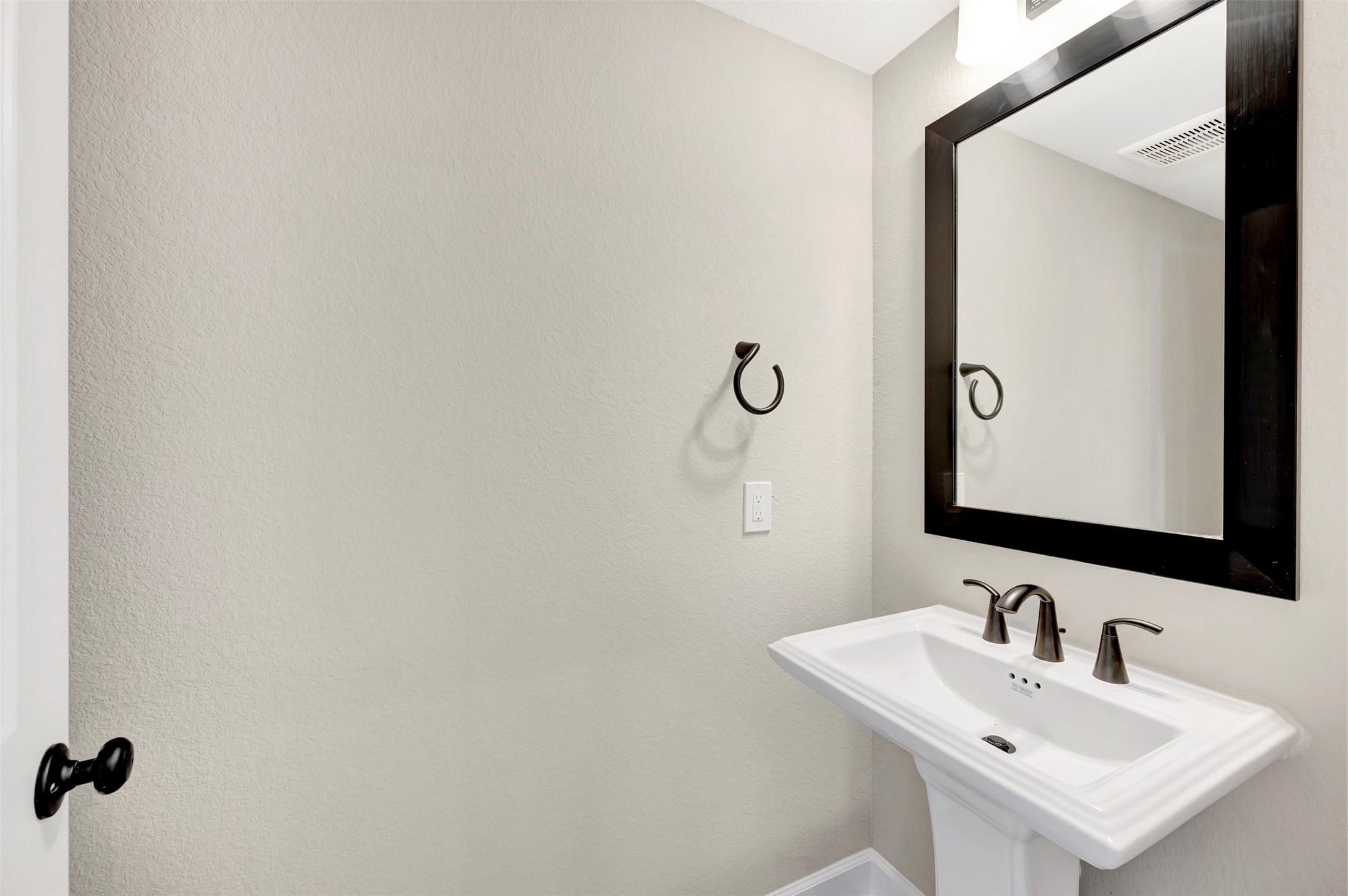 1761 Howler Way Property Photo 40