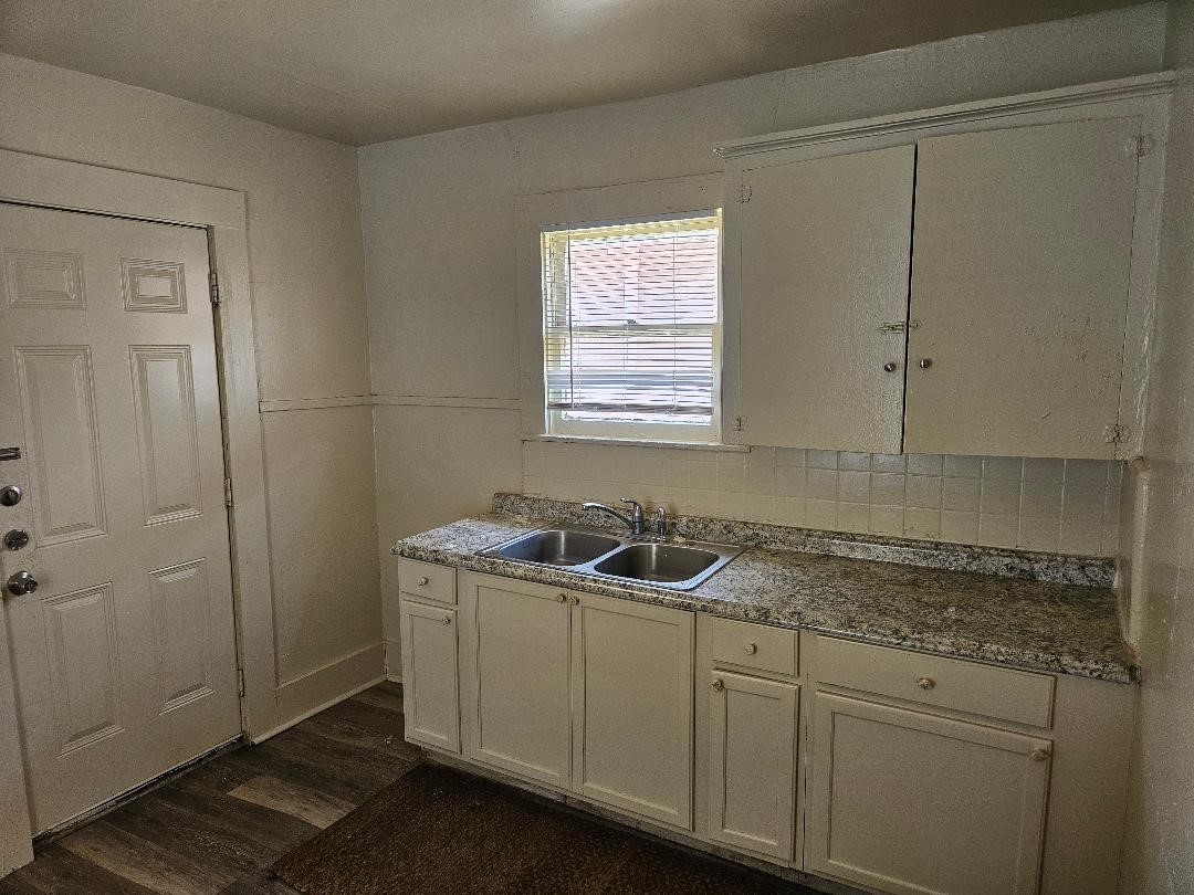 4715 Liberty Rd Road Property Photo 6