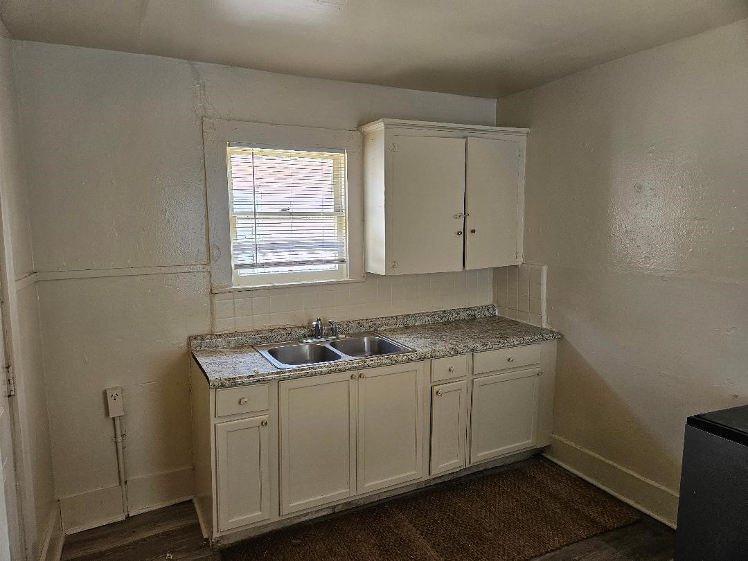4715 Liberty Rd Road Property Photo 7