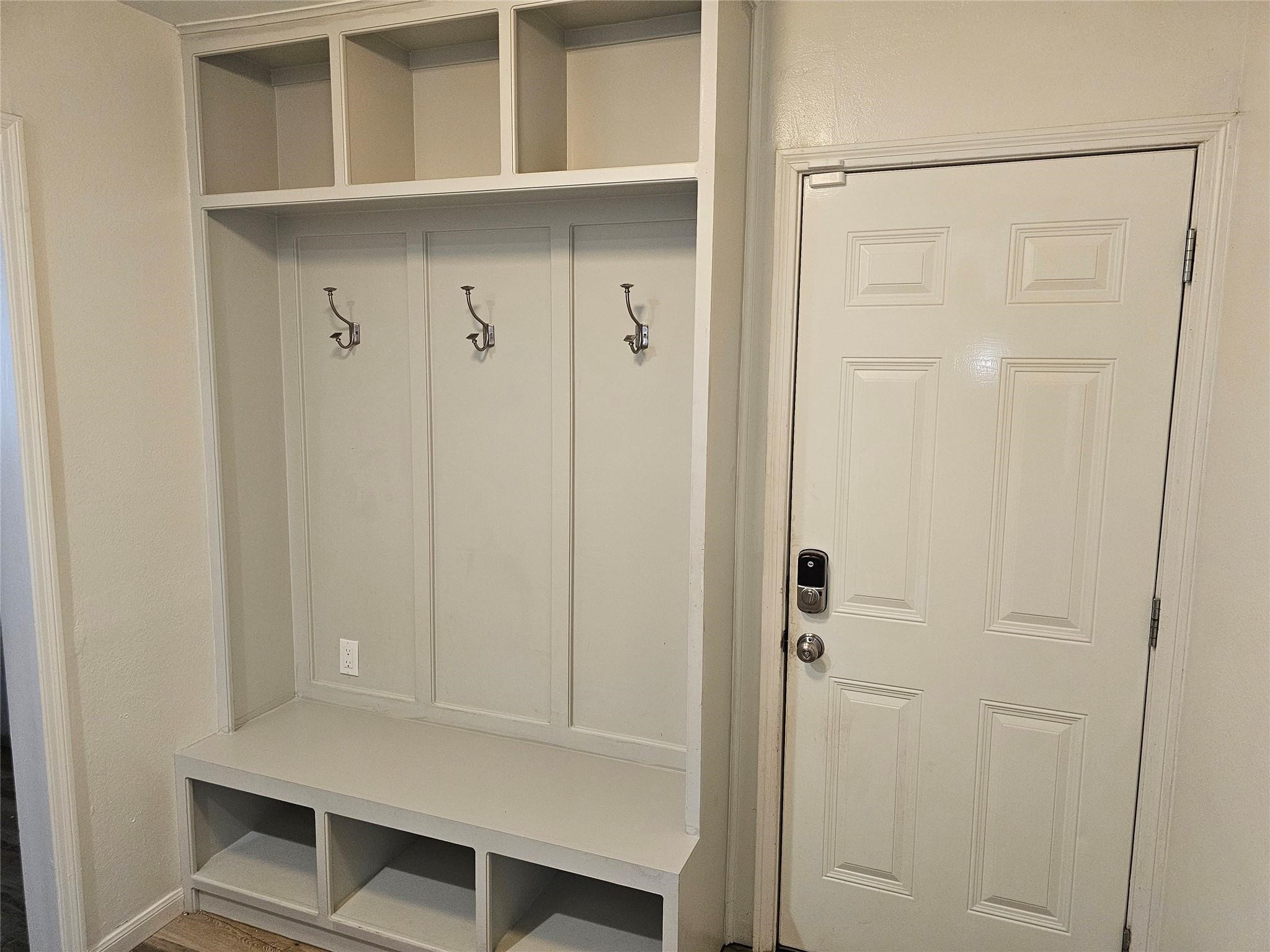 9738 Braesmont Drive Property Photo 11