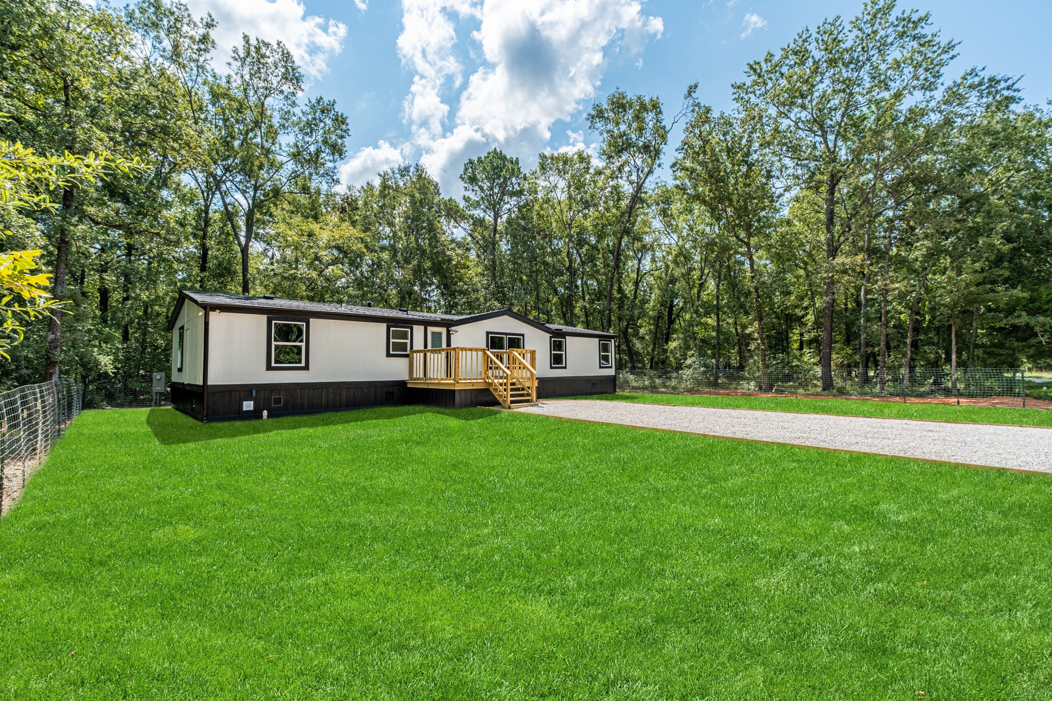 266 Ithica Property Photo 1