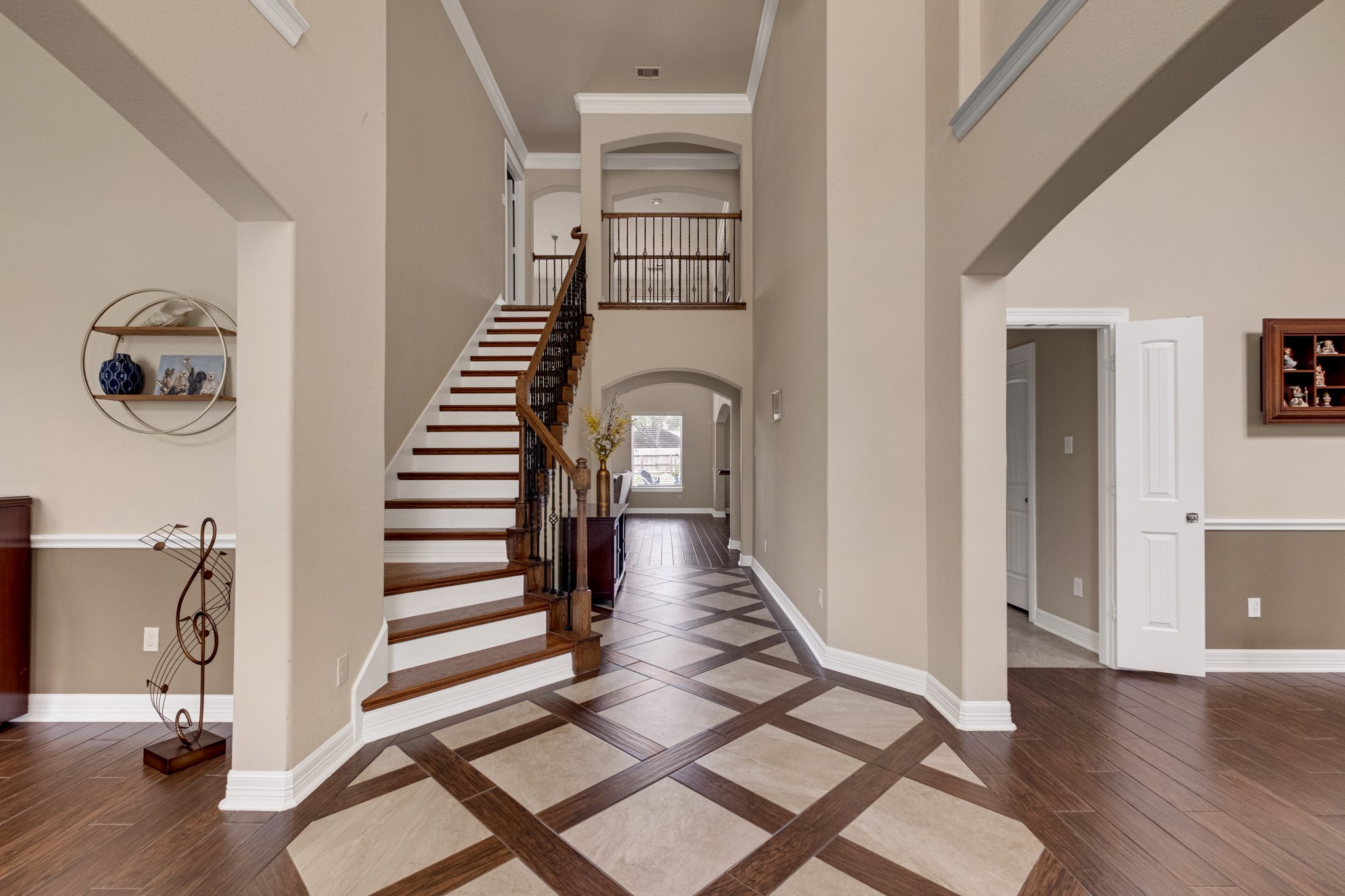 440 Old Orchard Court Property Photo 3