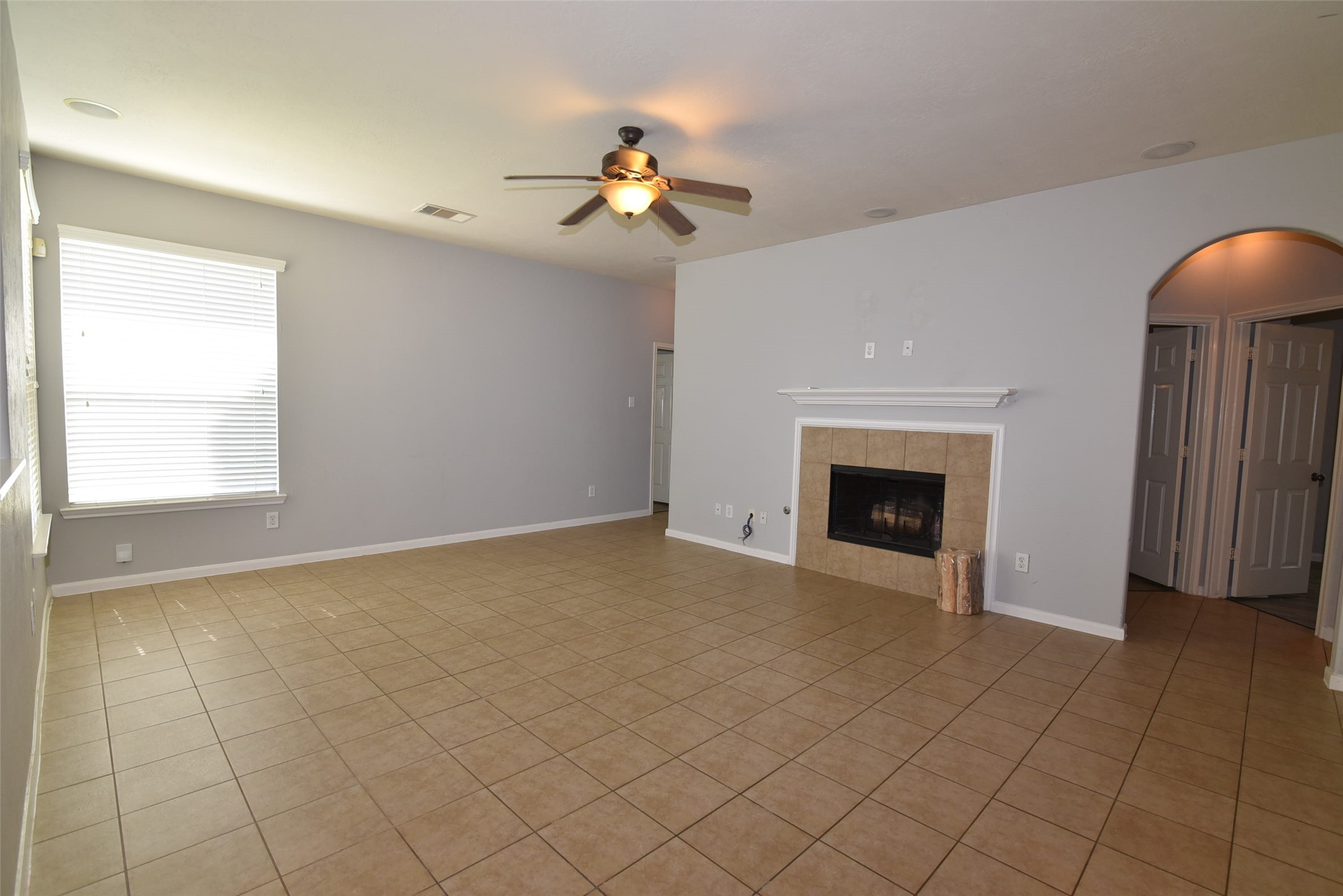 7927 Cardinal Landing Lane Property Photo 8