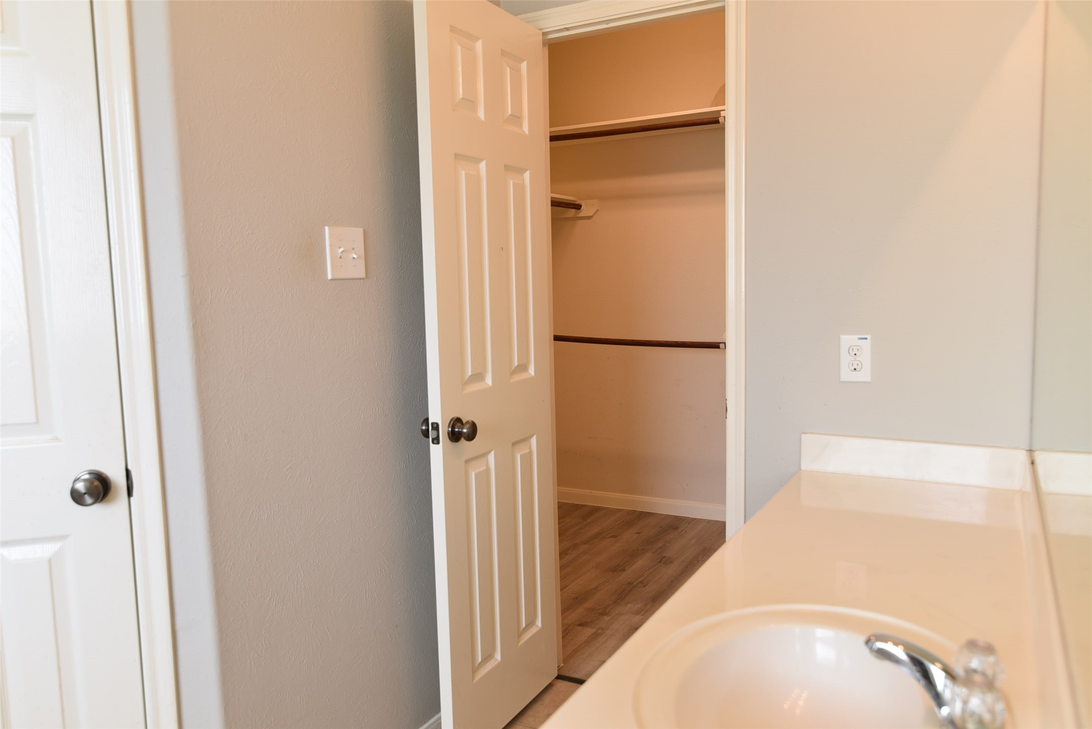 7927 Cardinal Landing Lane Property Photo 21