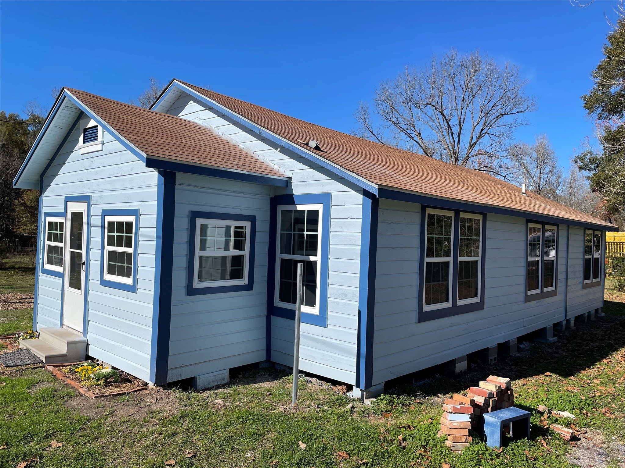 512 W 4th Street Property Photo 1