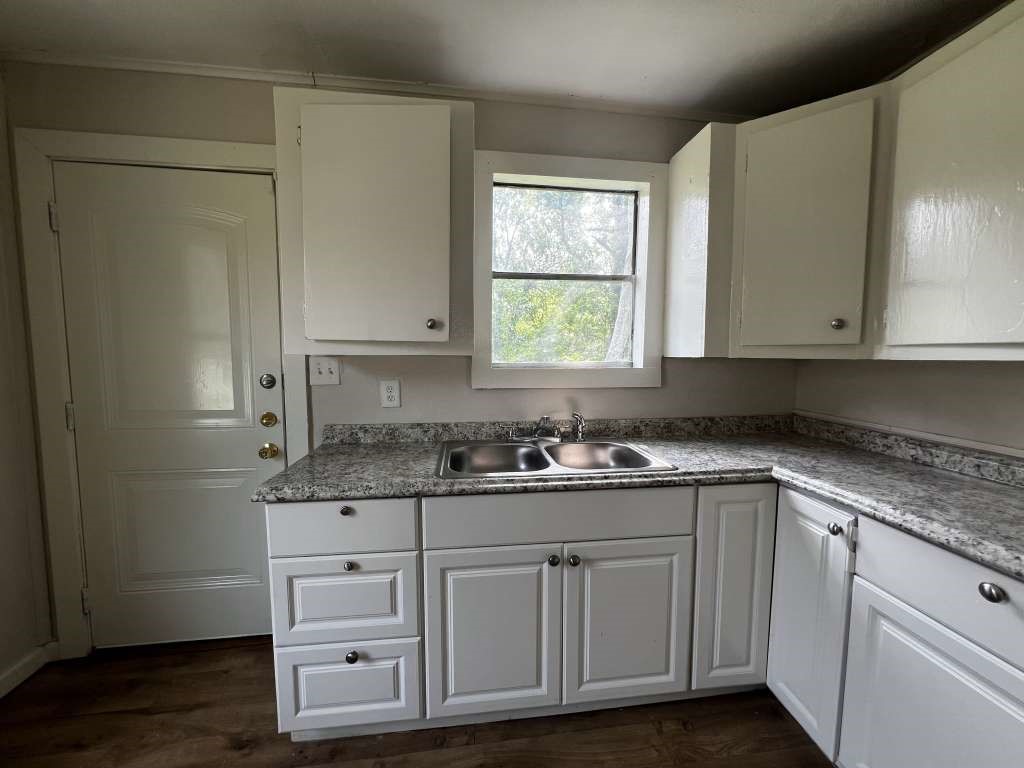 8606 Prairie View Drive Property Photo 7