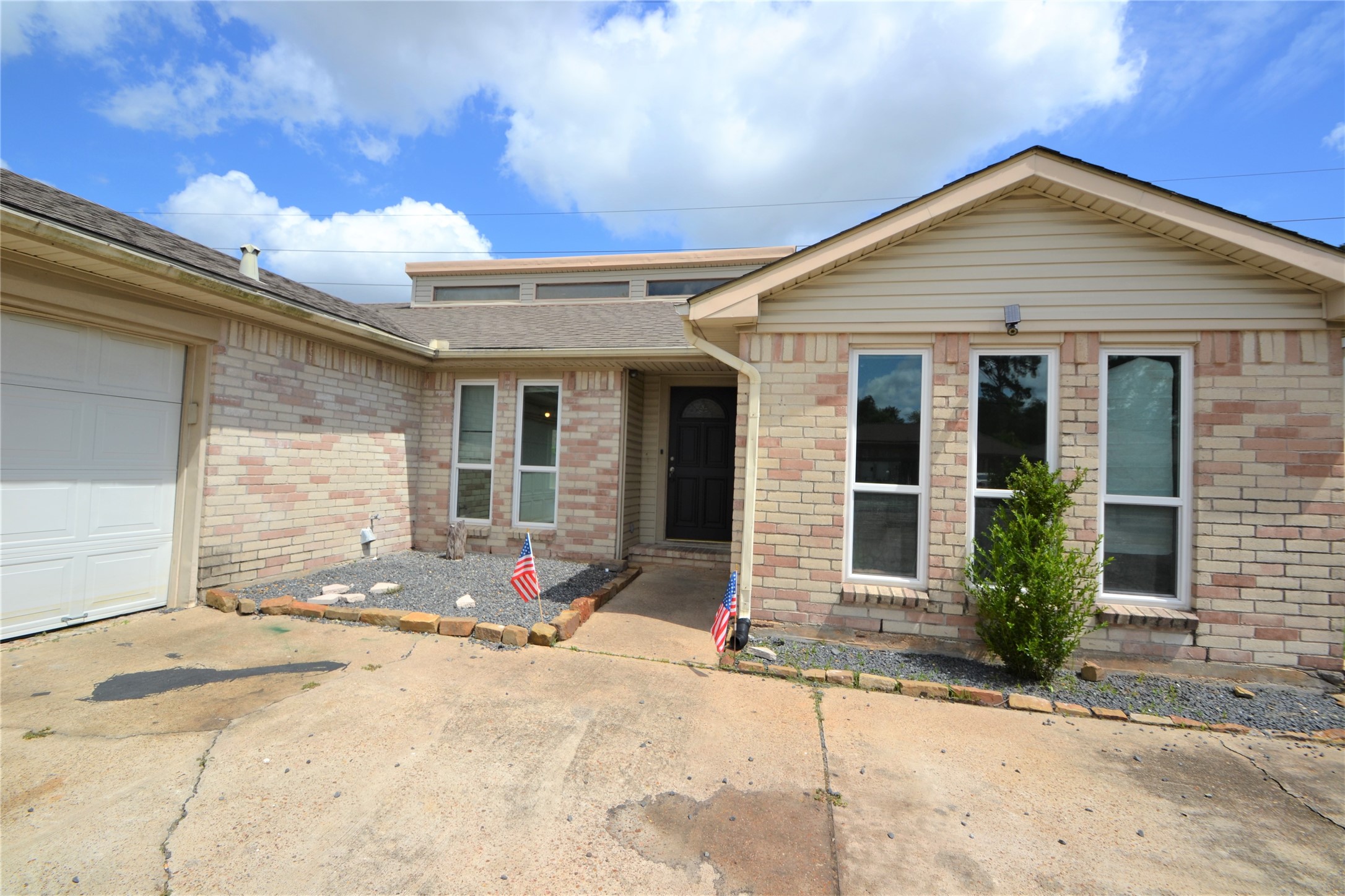 15718 Fox Springs Drive Property Photo 1