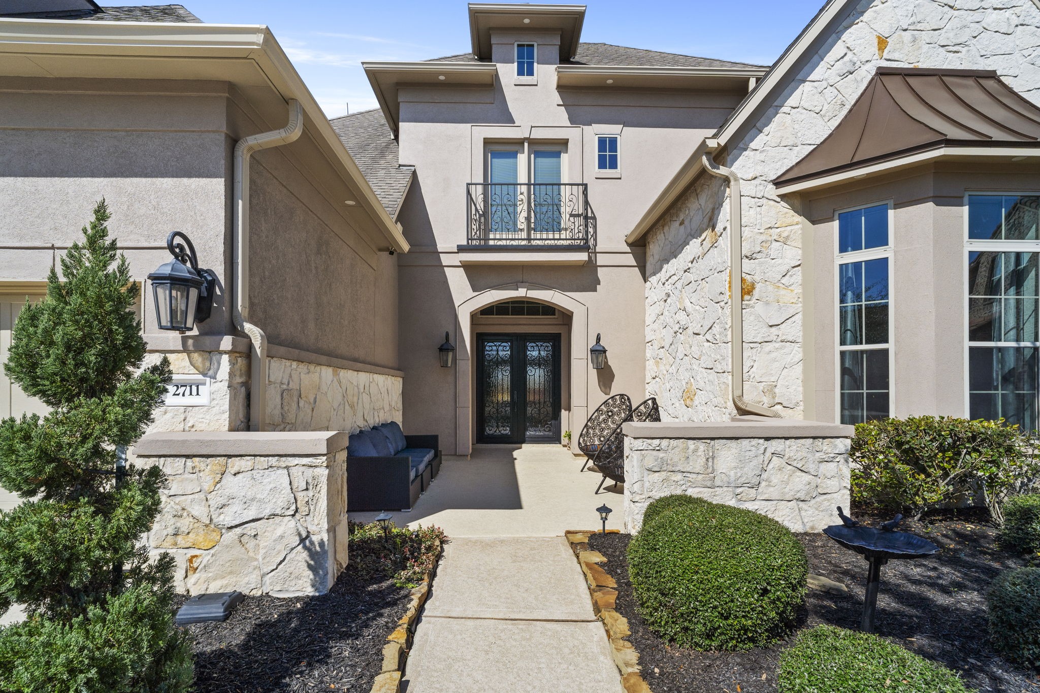 2711 Big Vine Court Property Photo 3