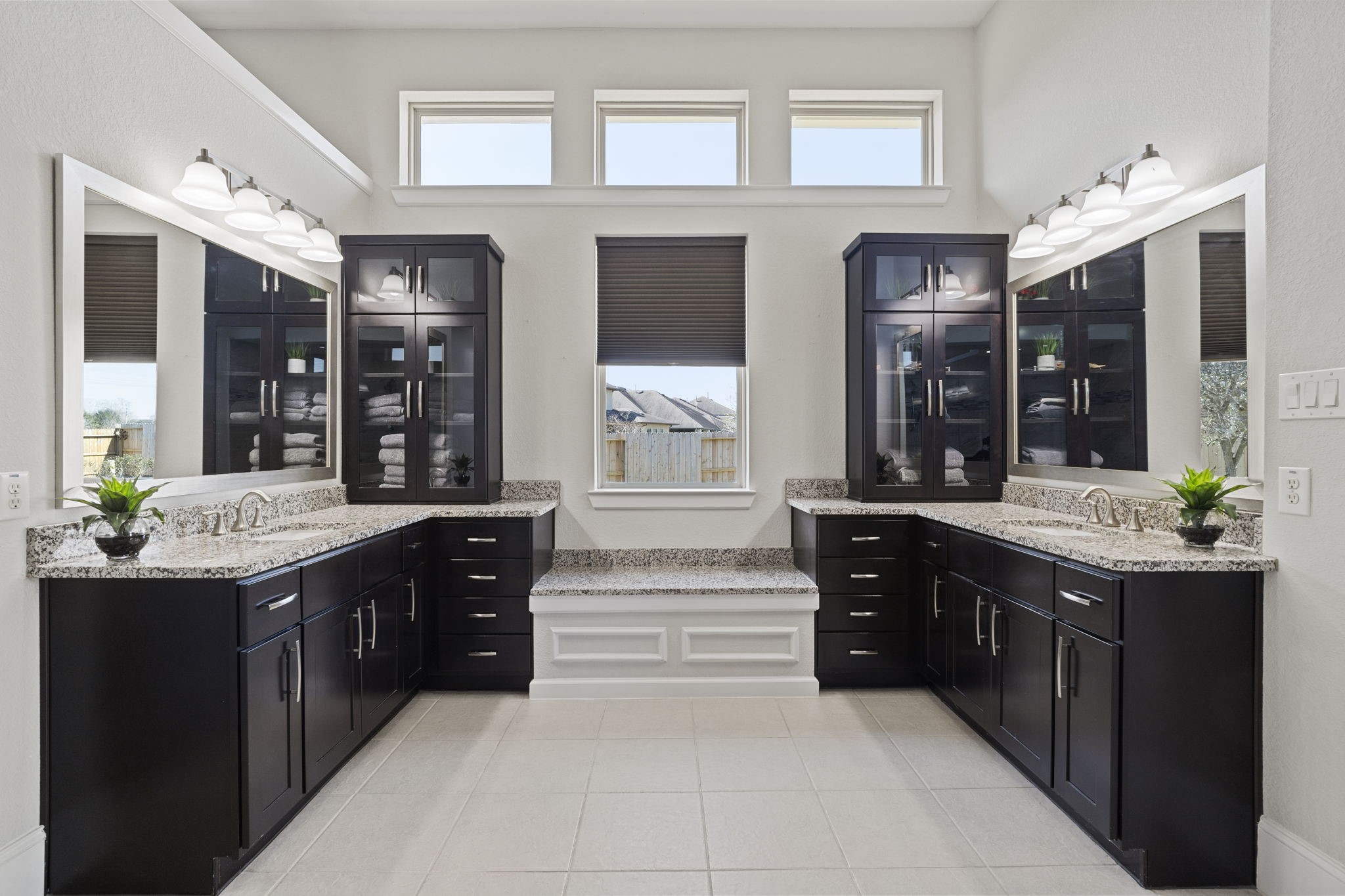 2711 Big Vine Court Property Photo 16