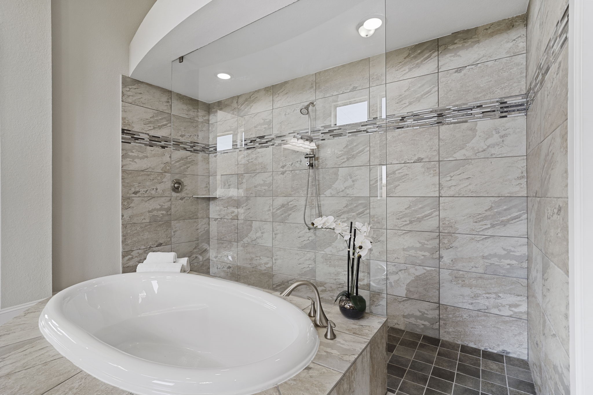 2711 Big Vine Court Property Photo 19