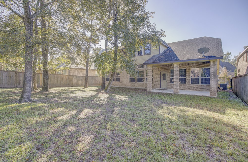 70 S Almondell Circle Property Photo 32