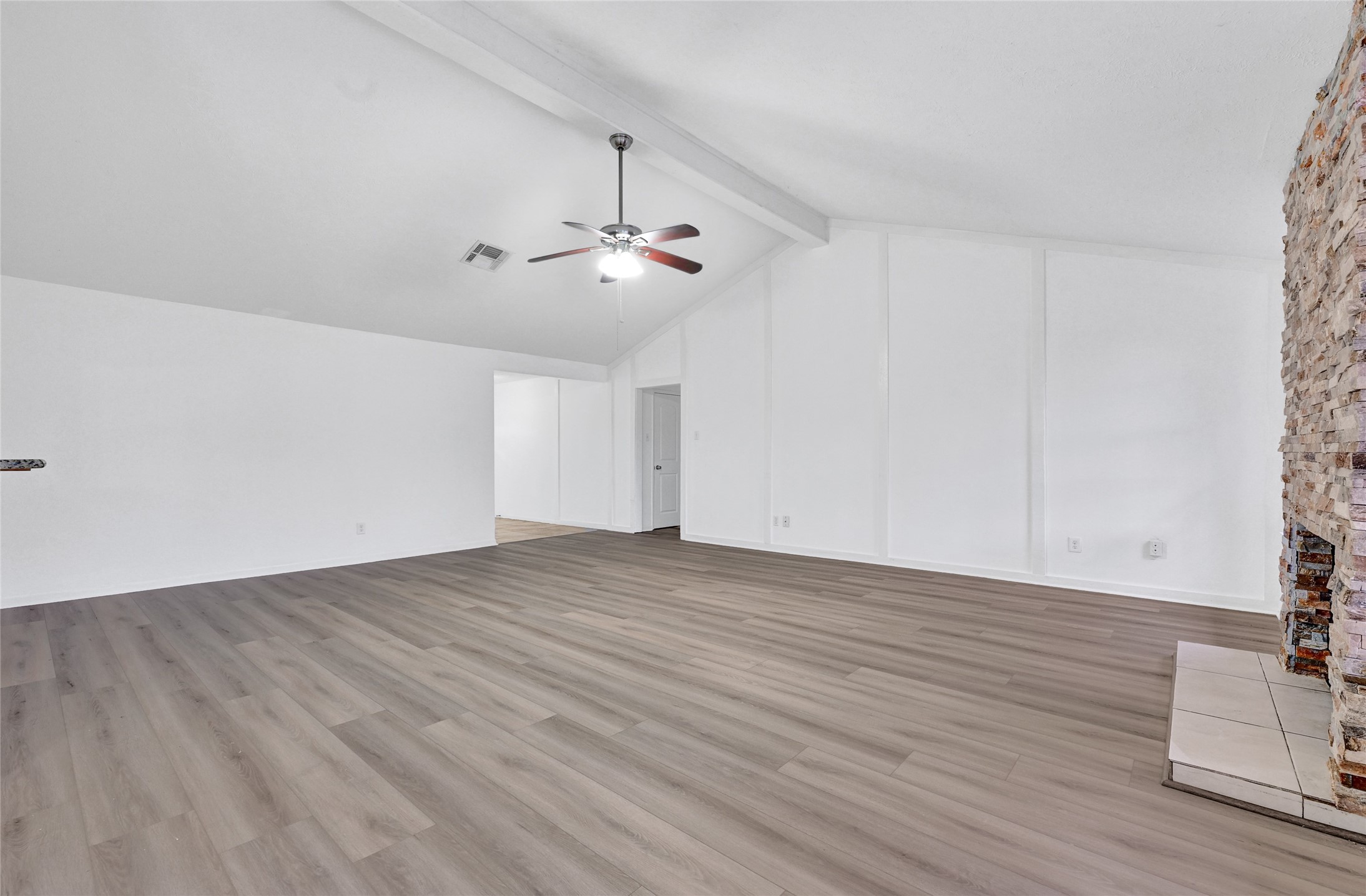 2730 Mesquite Drive Property Photo 4