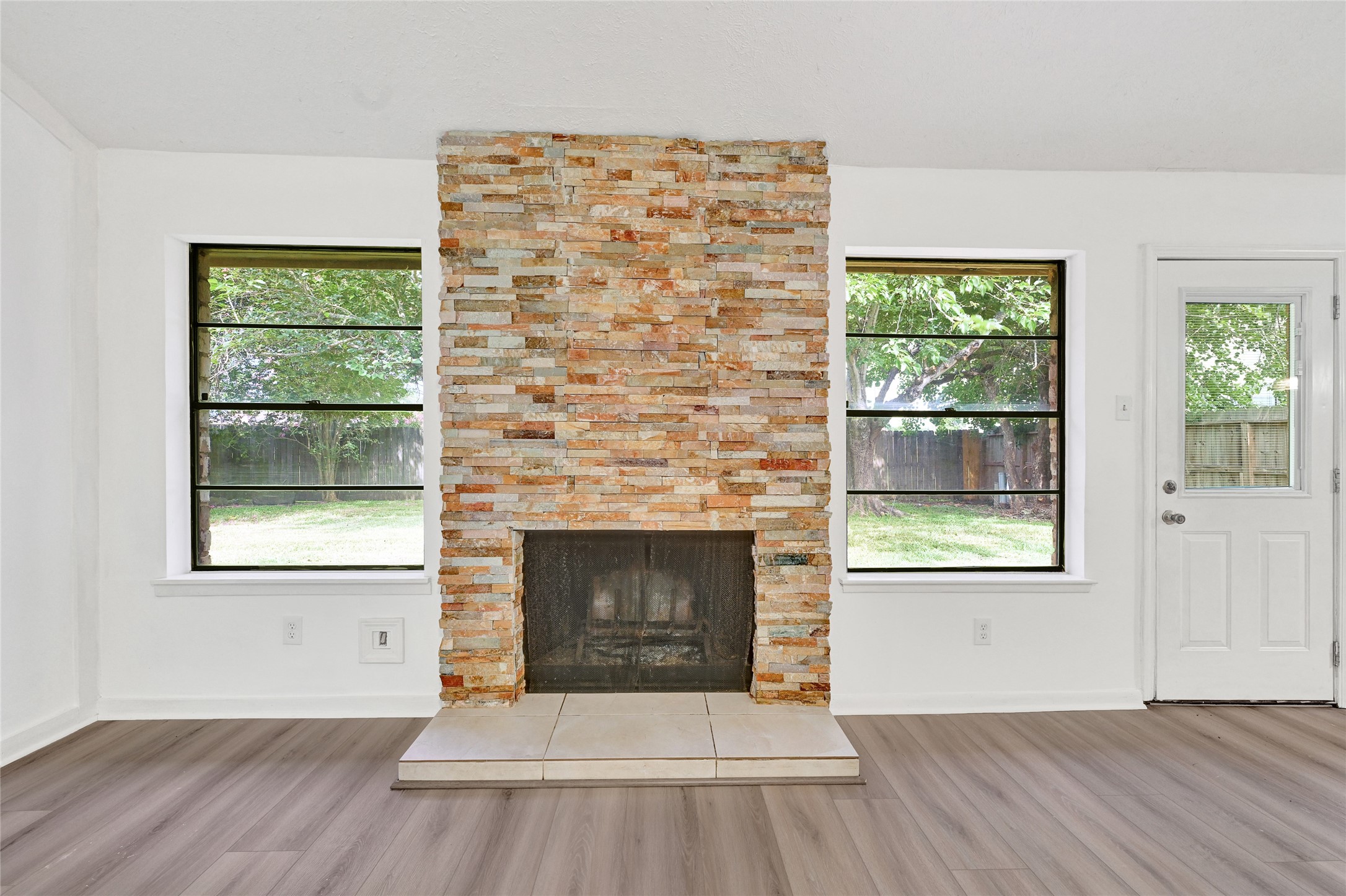 2730 Mesquite Drive Property Photo 5