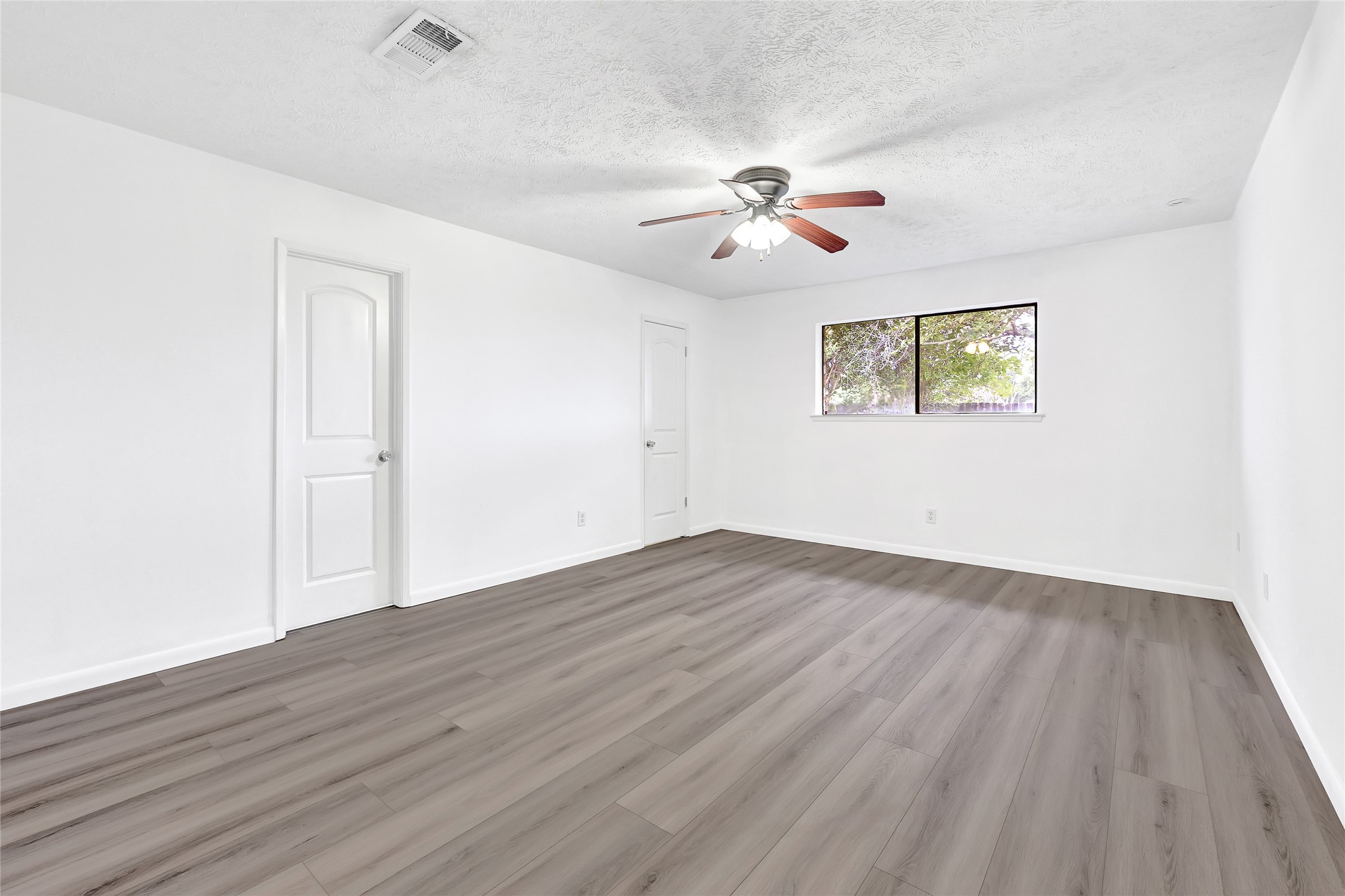2730 Mesquite Drive Property Photo 10