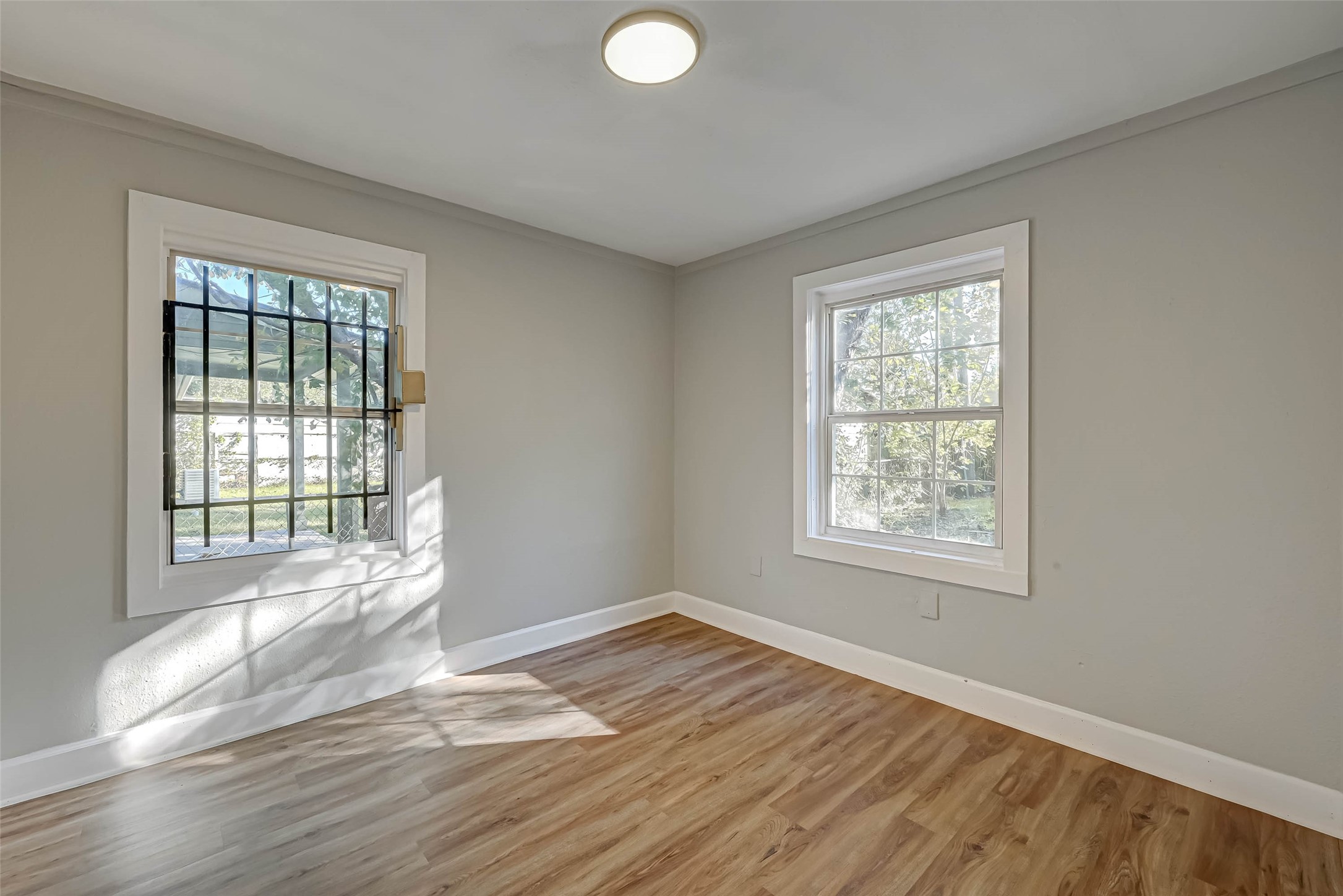 5102 Lyndhurst Drive Property Photo 11