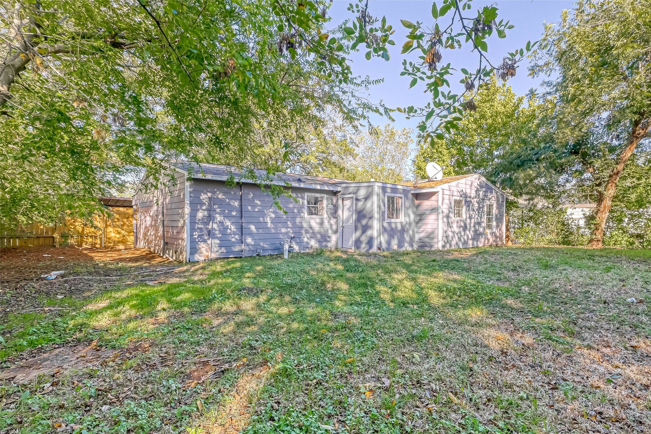 5102 Lyndhurst Drive Property Photo 13