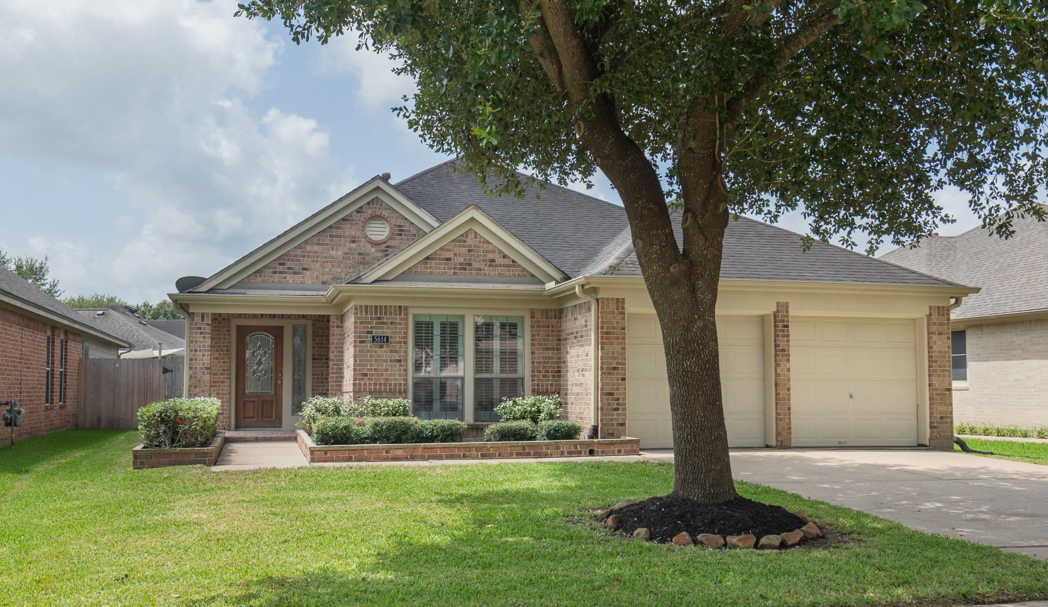 5614 Wagon Wheel Lane Property Photo 1