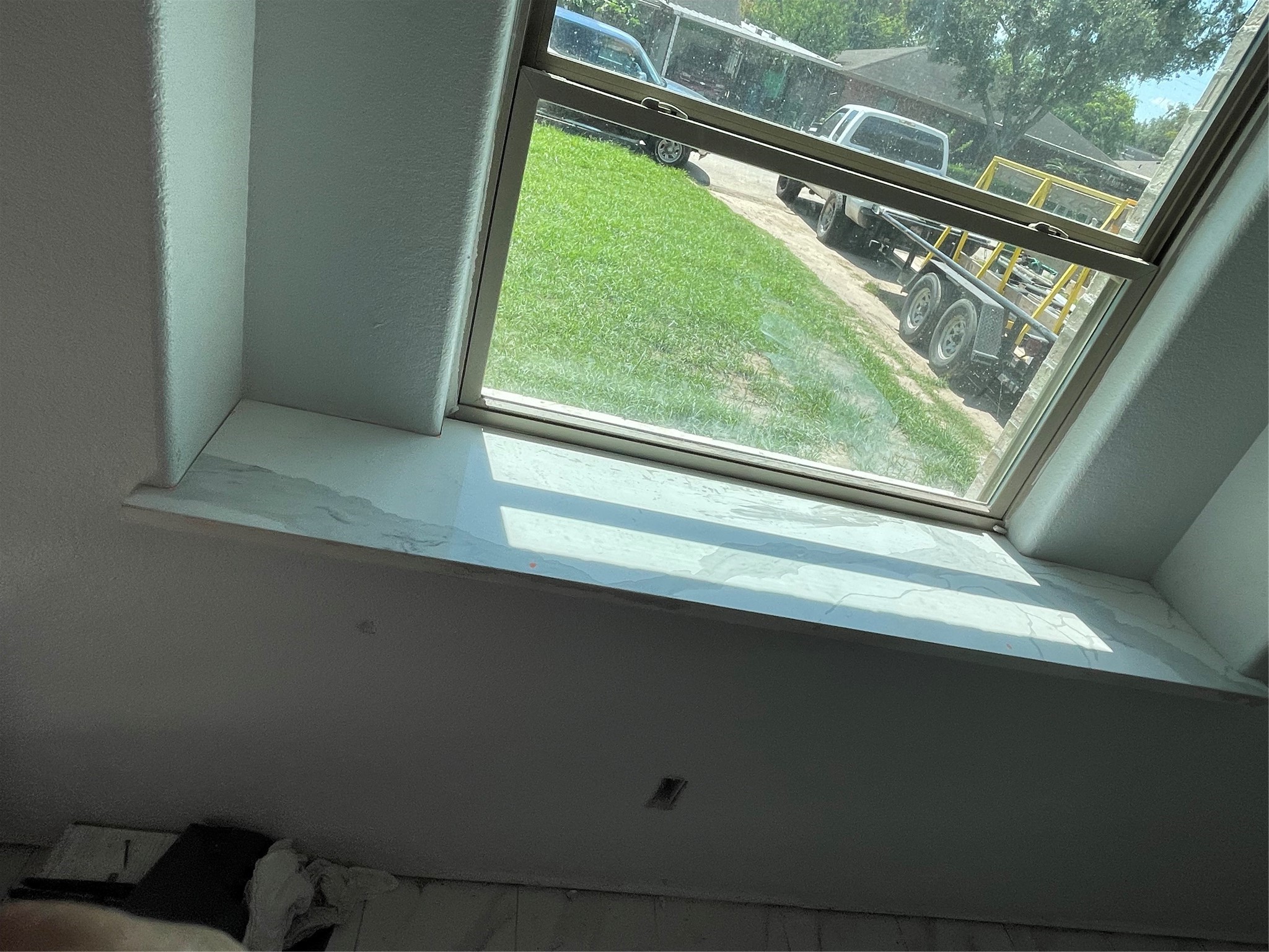 5526 Maywood Drive Property Photo 3