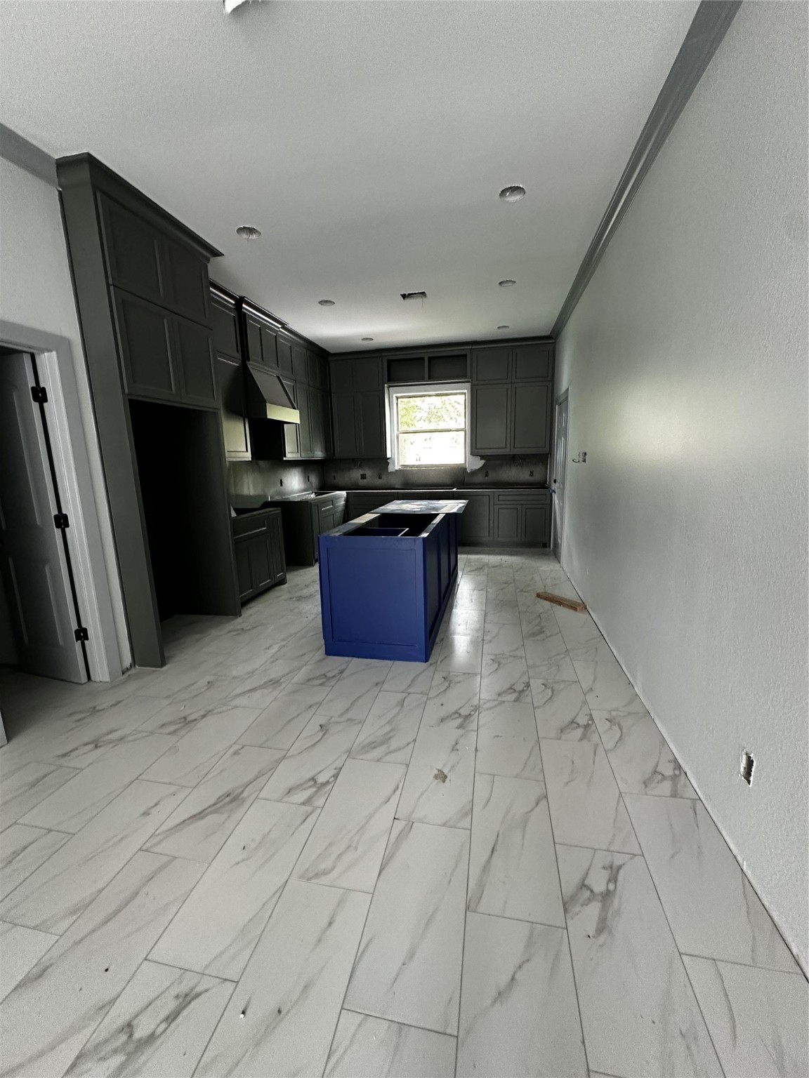 5526 Maywood Drive Property Photo 4