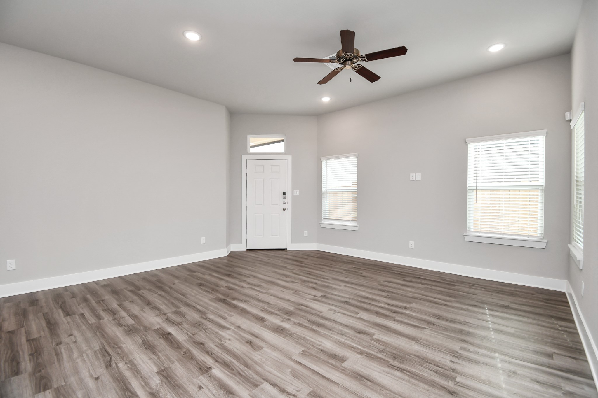 21027 Bay Village Drive B Property Photo 5