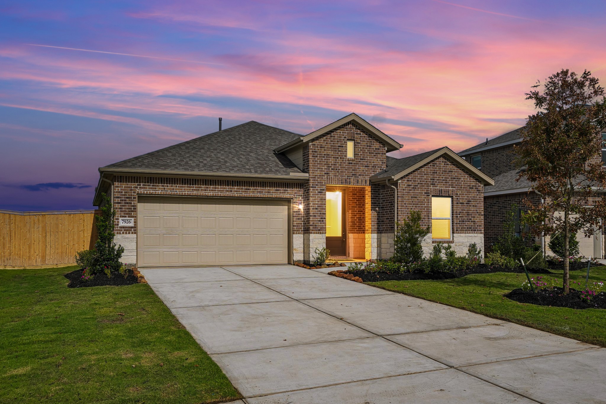 7926 Jade Crest Drive Property Photo 1