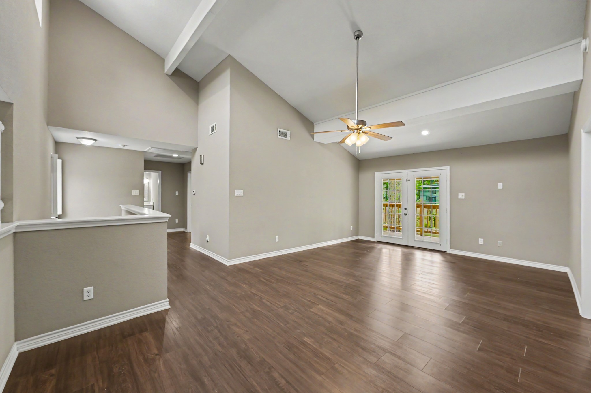 15211 Jamaica Drive Property Photo 23