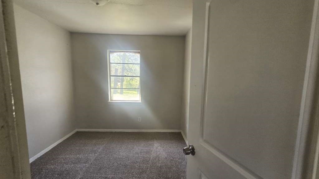 9222 Lockwood Drive 17 Property Photo 6