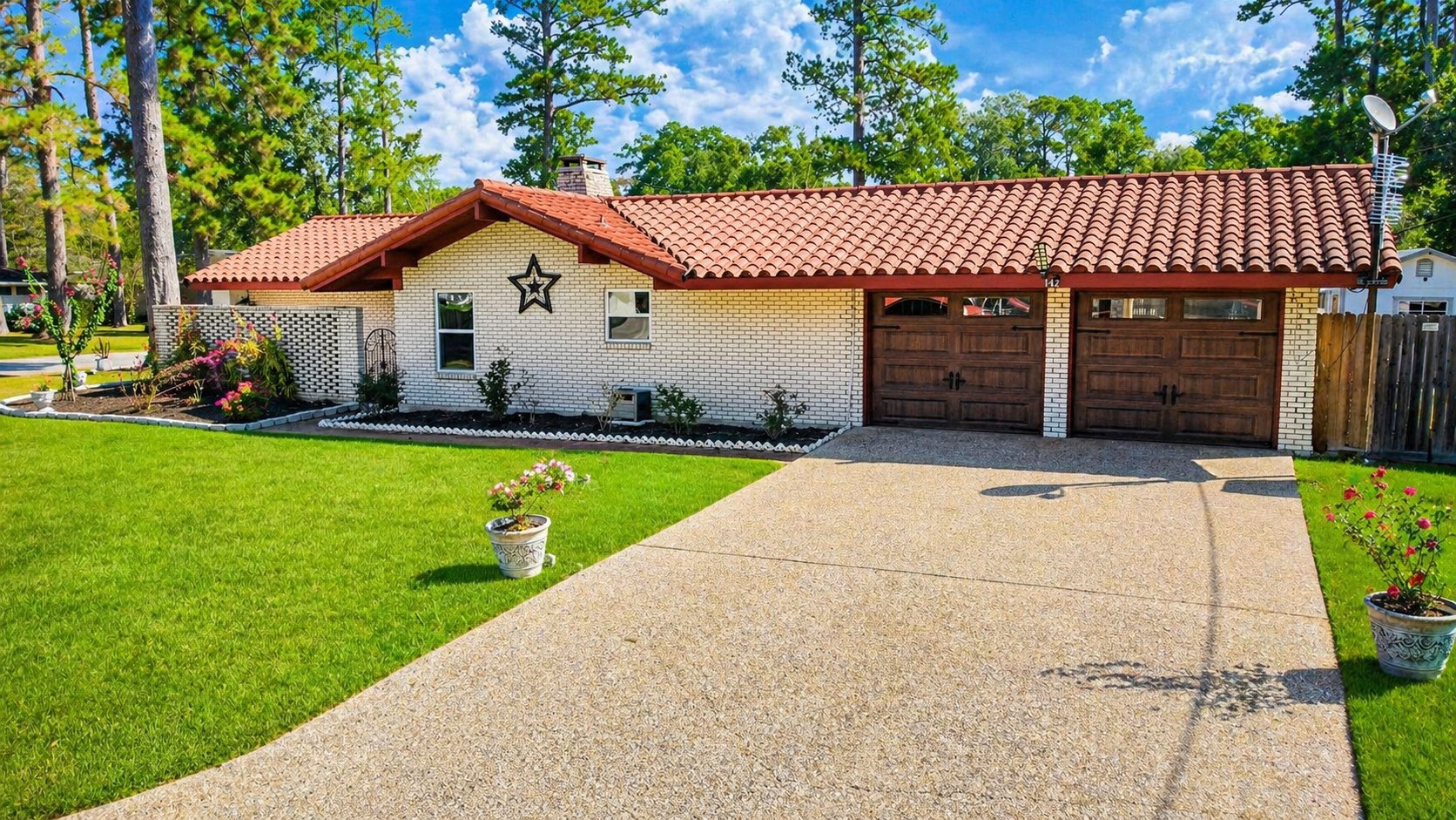 142 Wall Street Property Photo 2