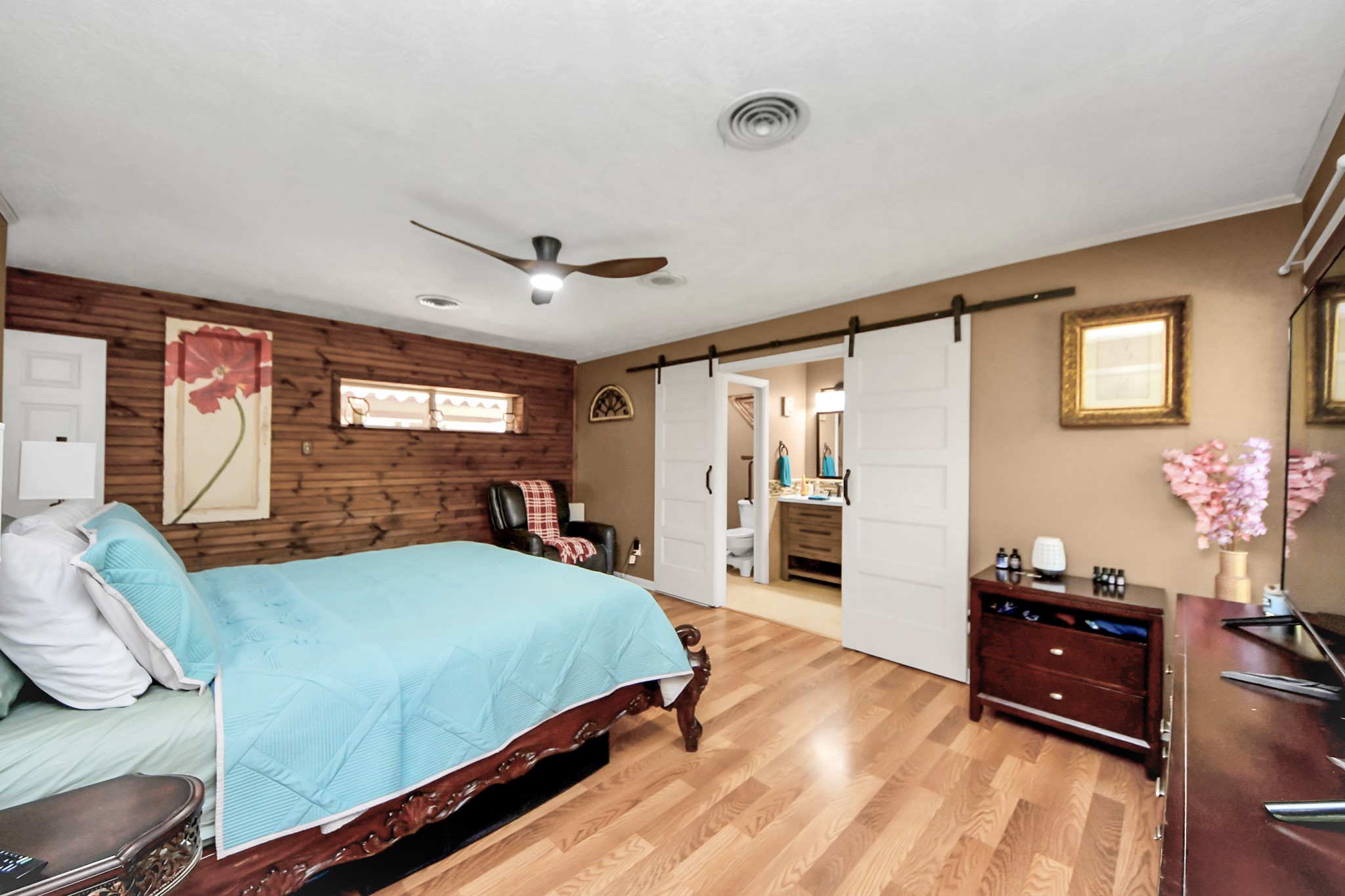 142 Wall Street Property Photo 15
