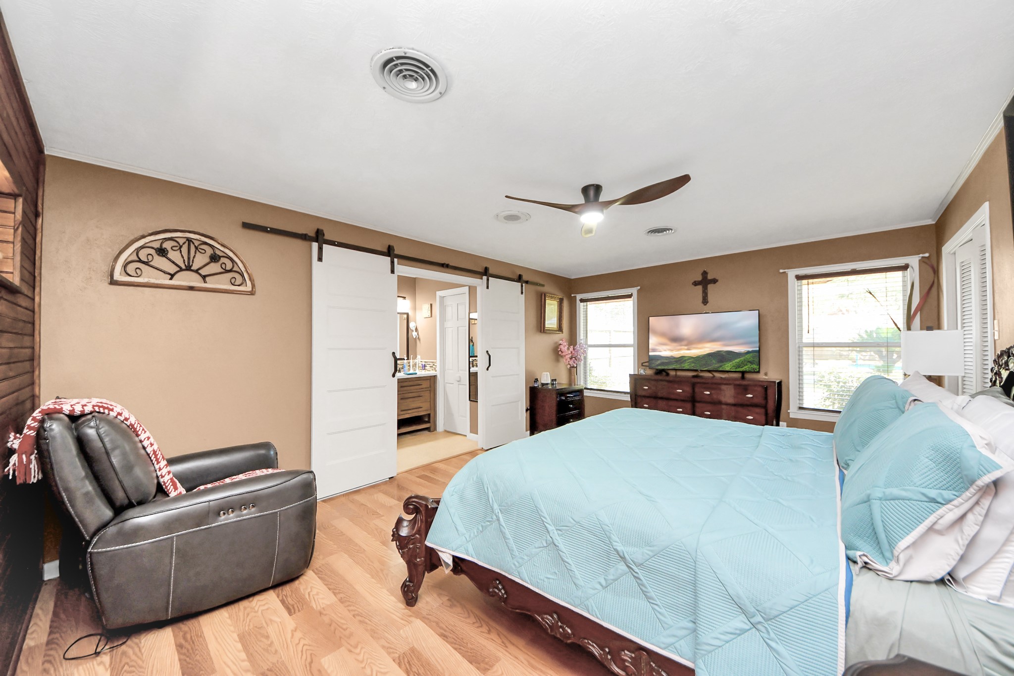 142 Wall Street Property Photo 17
