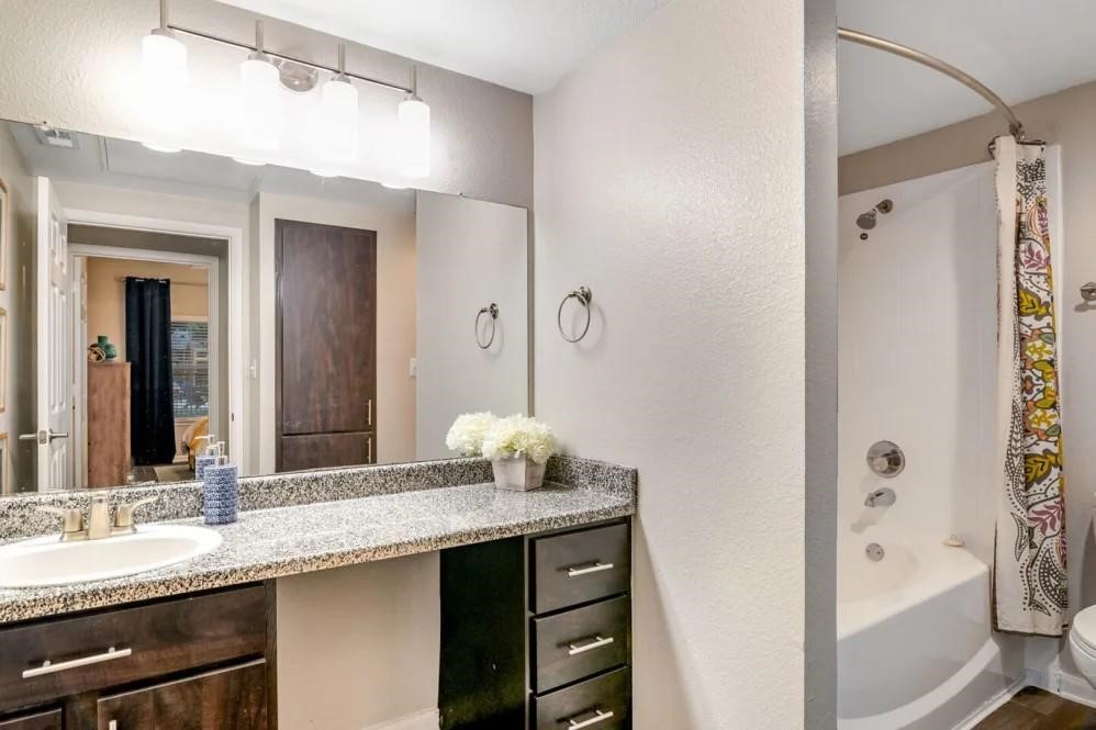 6565 Hollister Street 0214 Property Photo 2