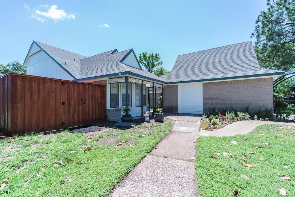 9107 Belle Glen Drive Property Photo 3