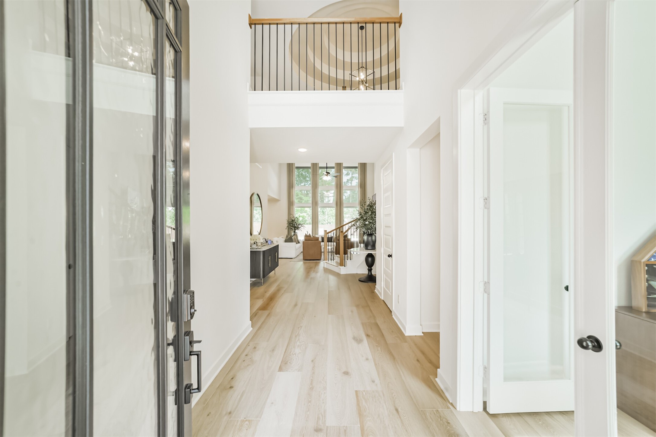 145 Sweeping Valley Drive Property Photo 4