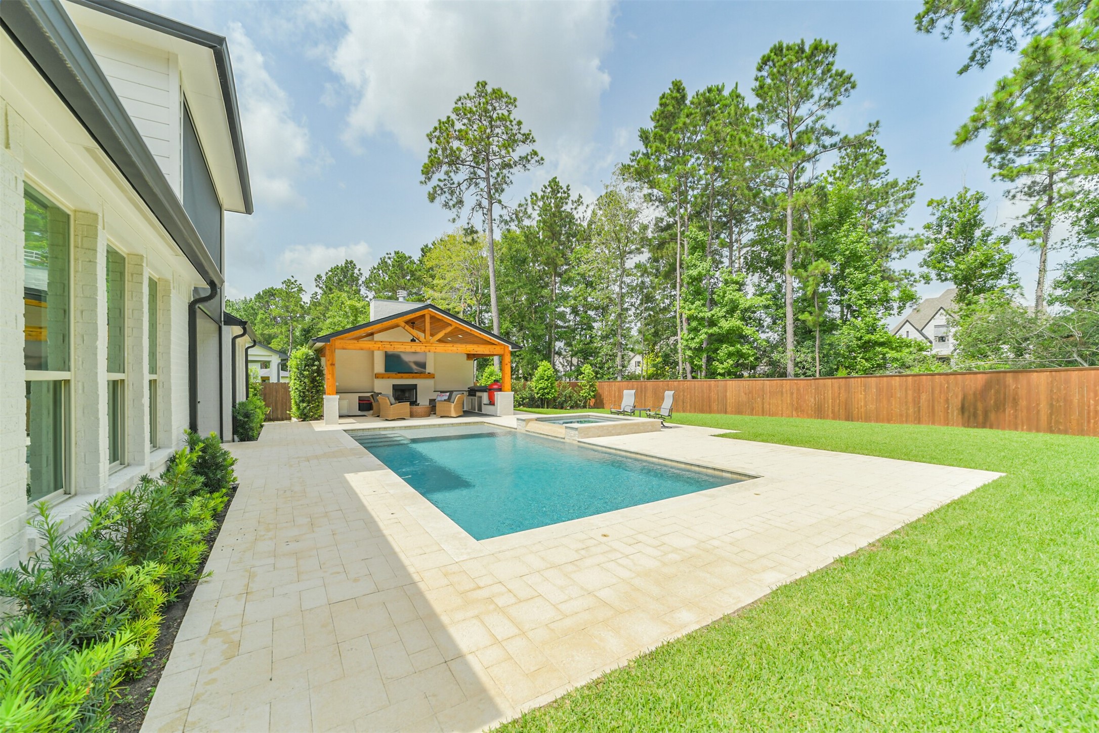 145 Sweeping Valley Drive Property Photo 29