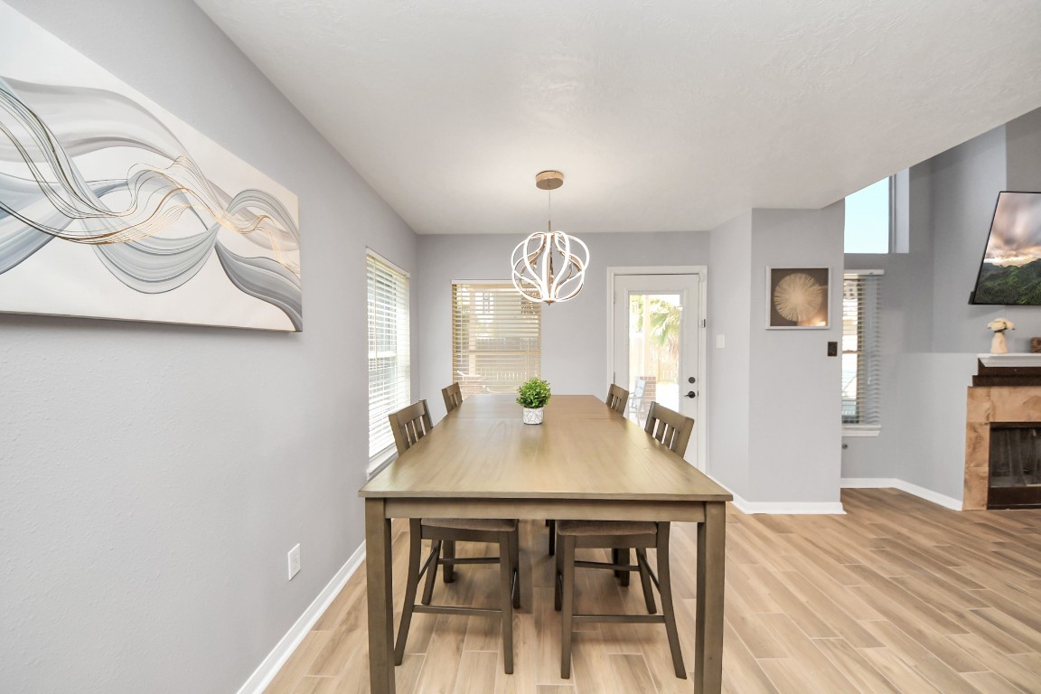 12711 Laurel Bank Way Property Photo 12