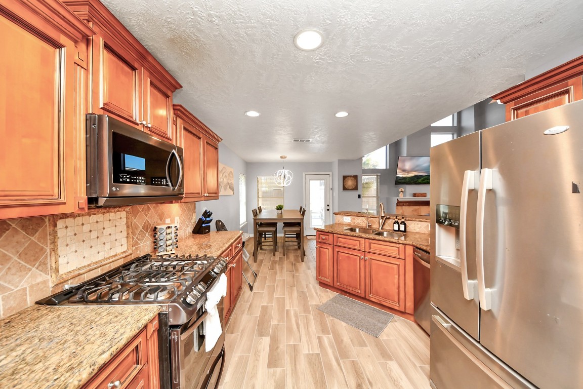 12711 Laurel Bank Way Property Photo 15