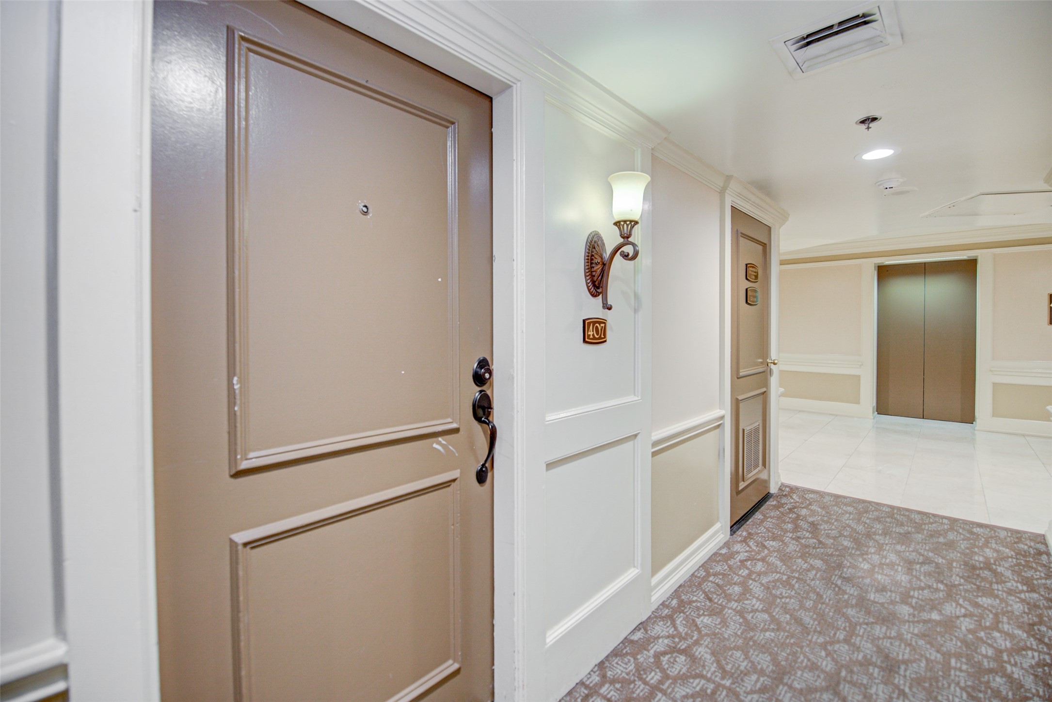 3525 Sage Road 407 Property Photo 2