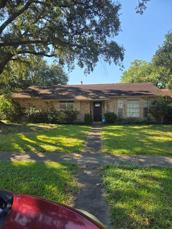 5811 Ludington Drive Property Photo 1