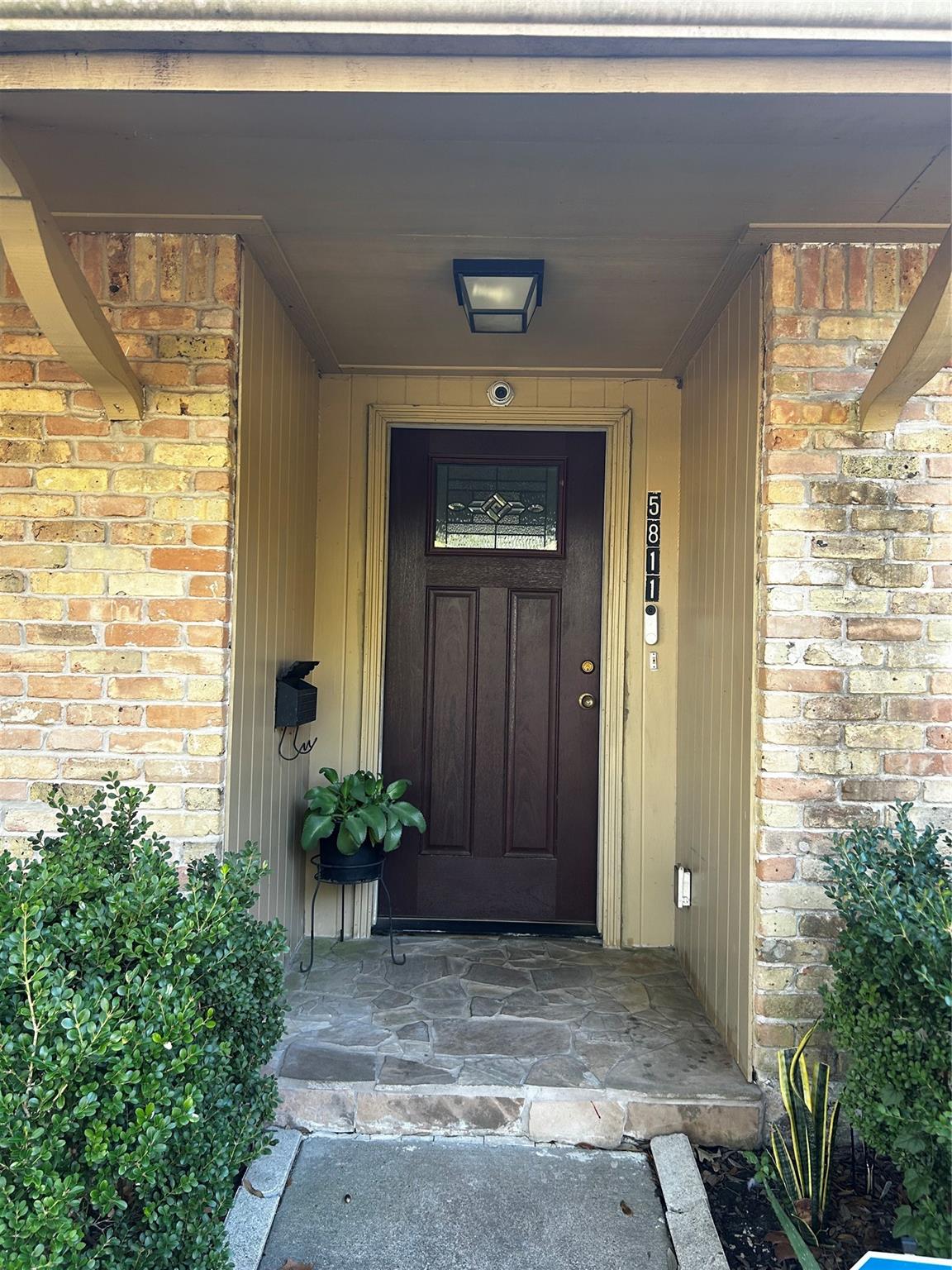5811 Ludington Drive, Houston Tx 77035 Property Photo 2