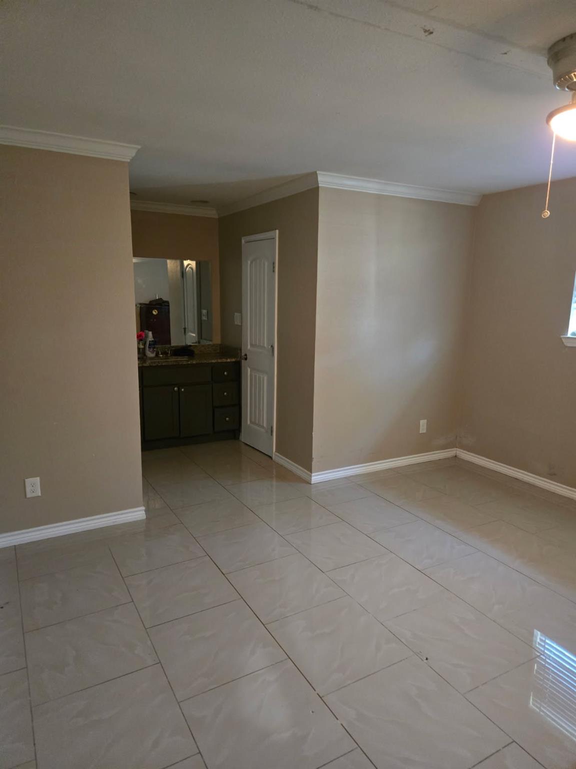 5811 Ludington Drive Property Photo 5