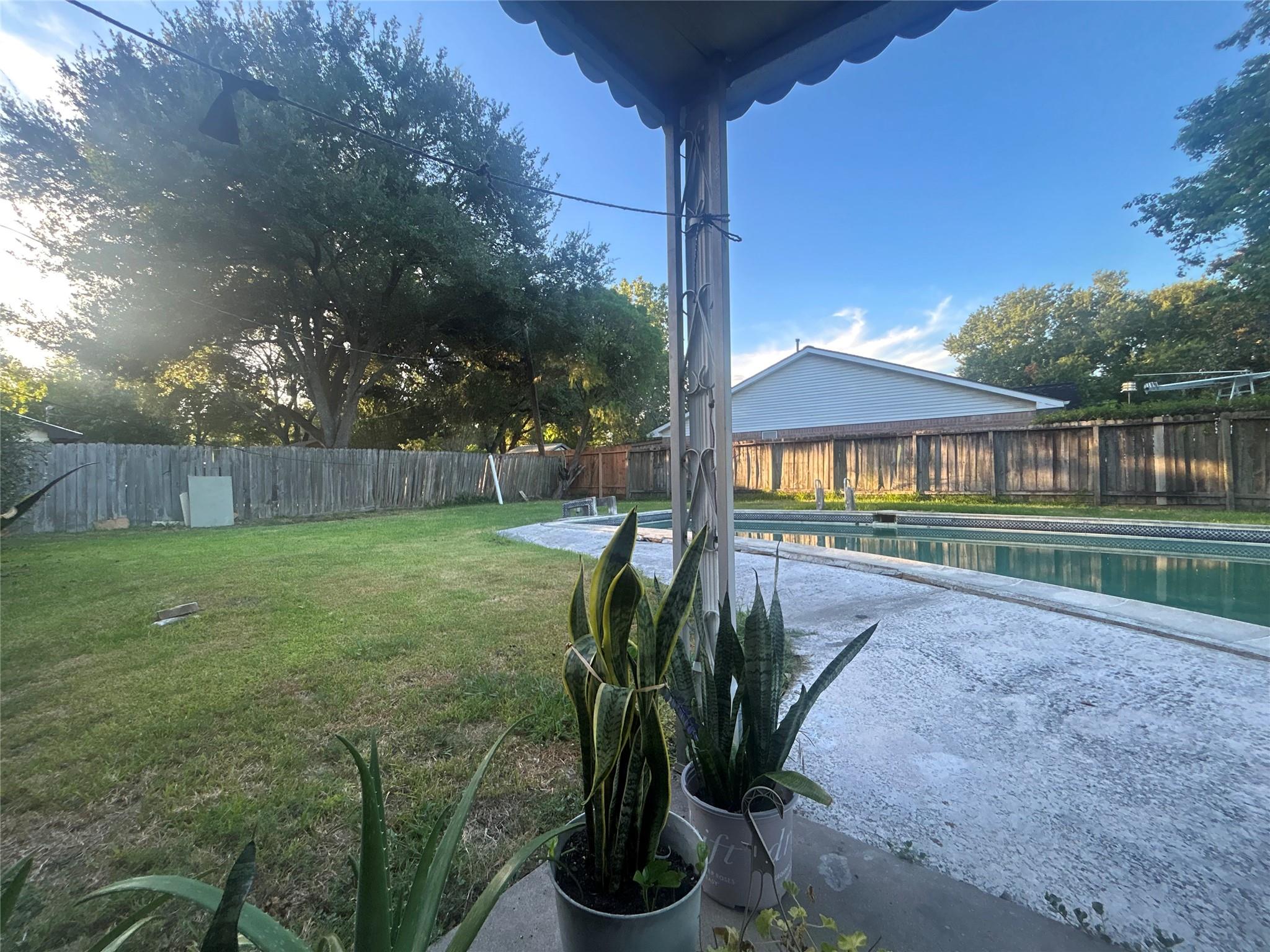 5811 Ludington Drive, Houston Tx 77035 Property Photo 9