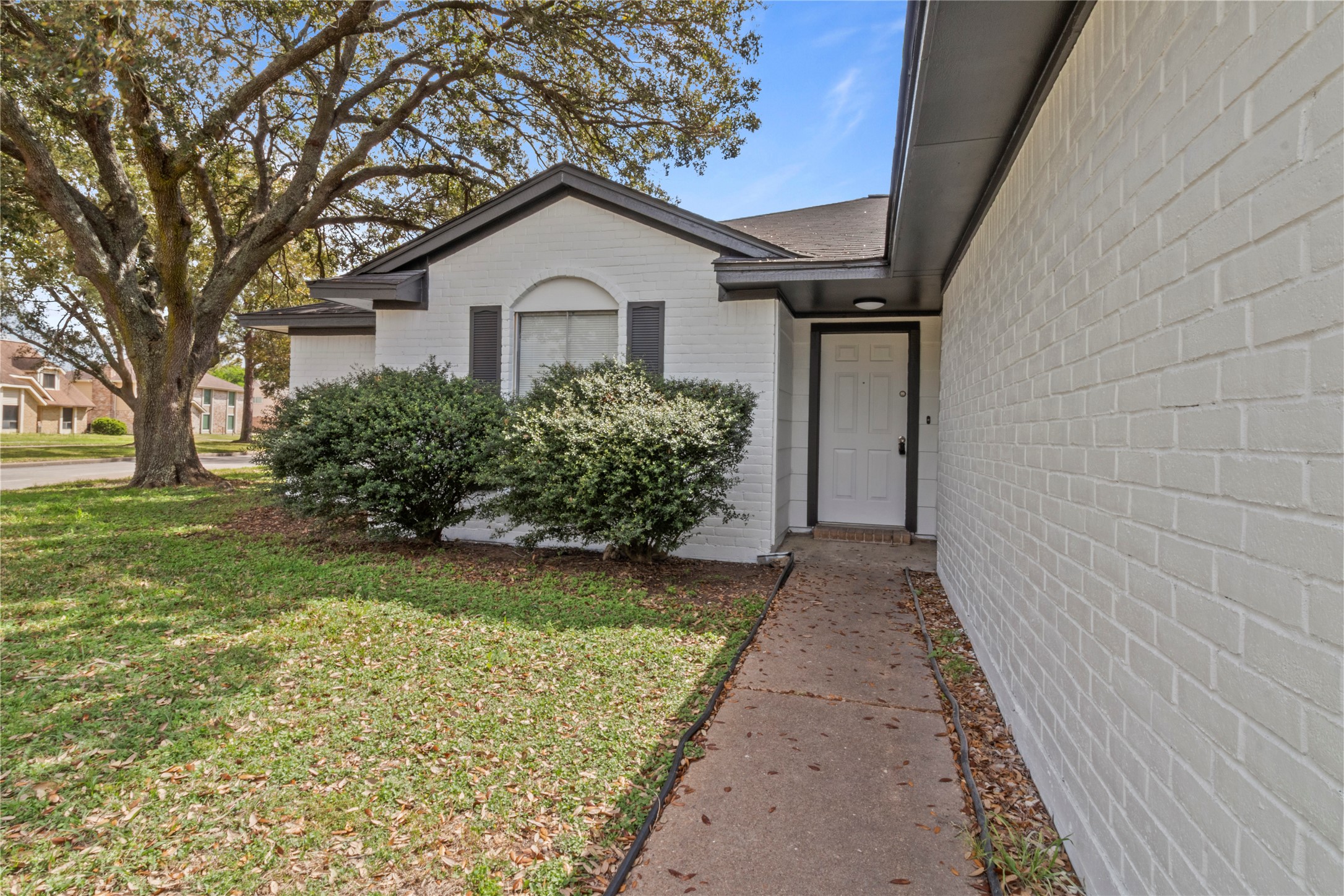 20903 Union Park Drive Property Photo 2